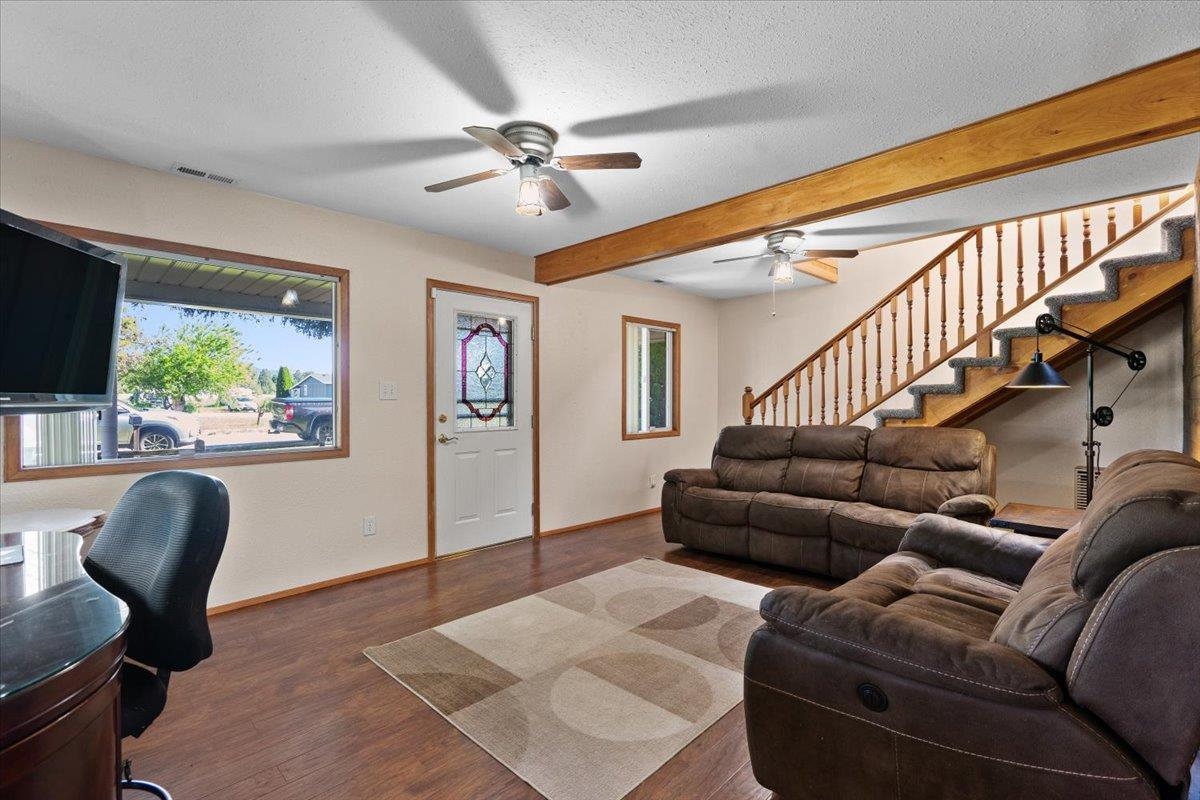 17602 E Indiana Ave - Photo 5