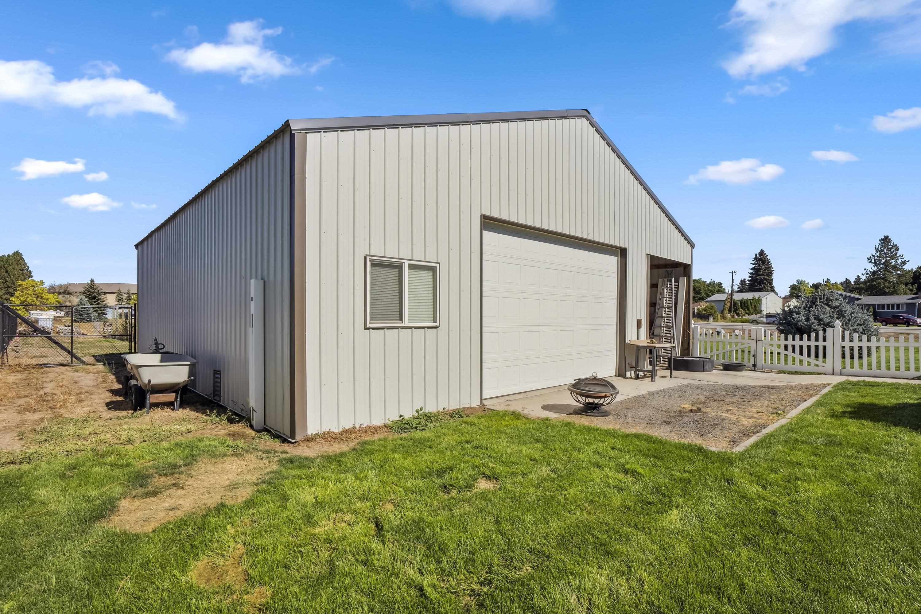 2610 S Dishman Mica Rd - Photo 3