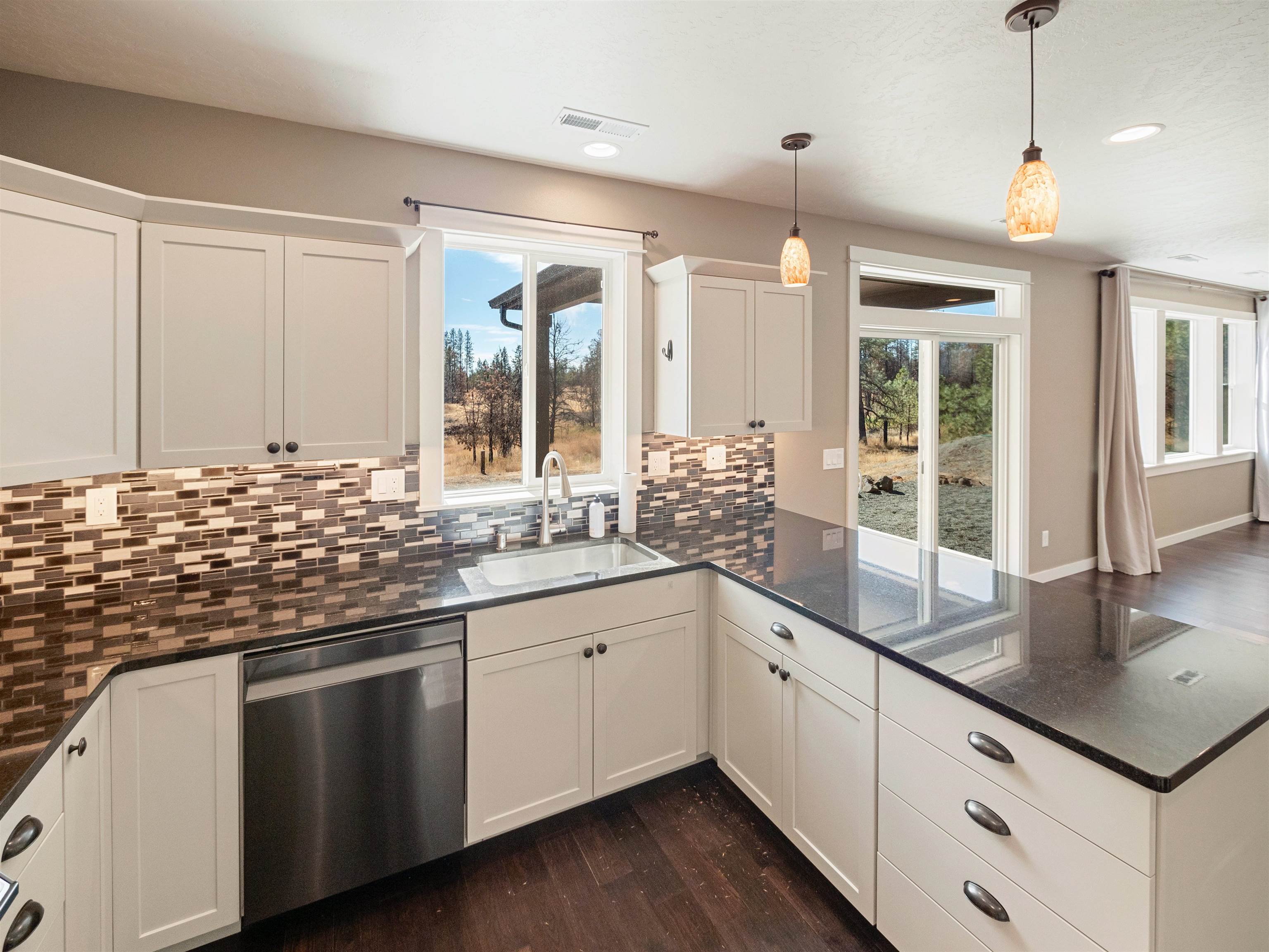 18215 W Genni Rock Ln - Photo 15