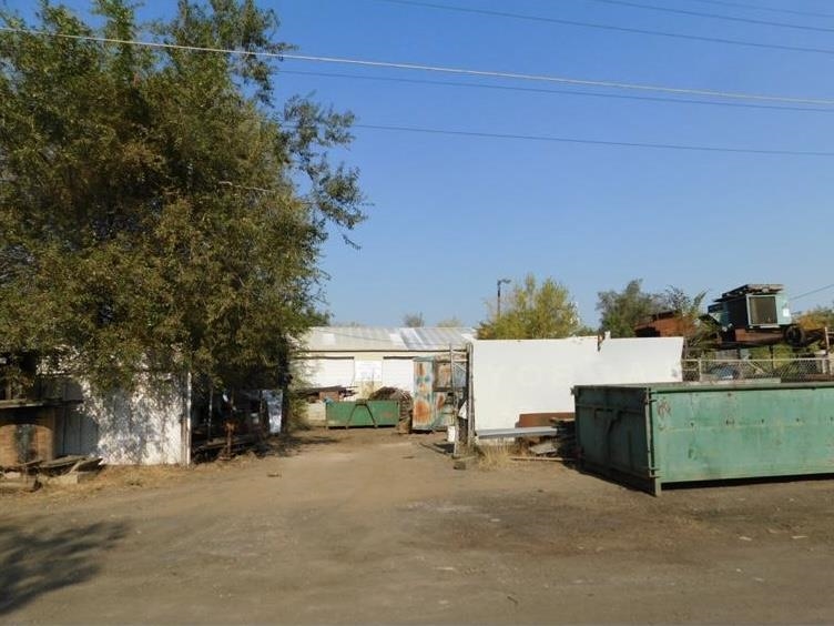 1429 E Rosewood Ave - Photo 1