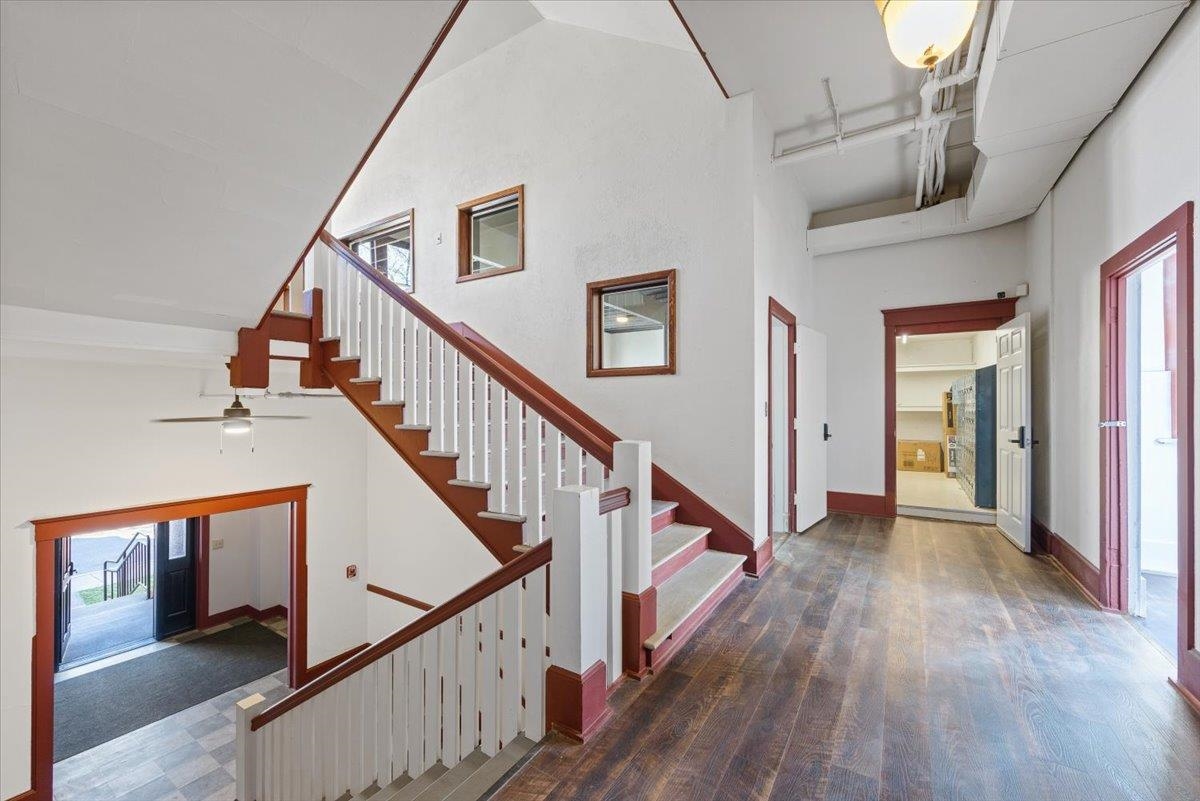 5634 E Commerce Ave - Photo 5