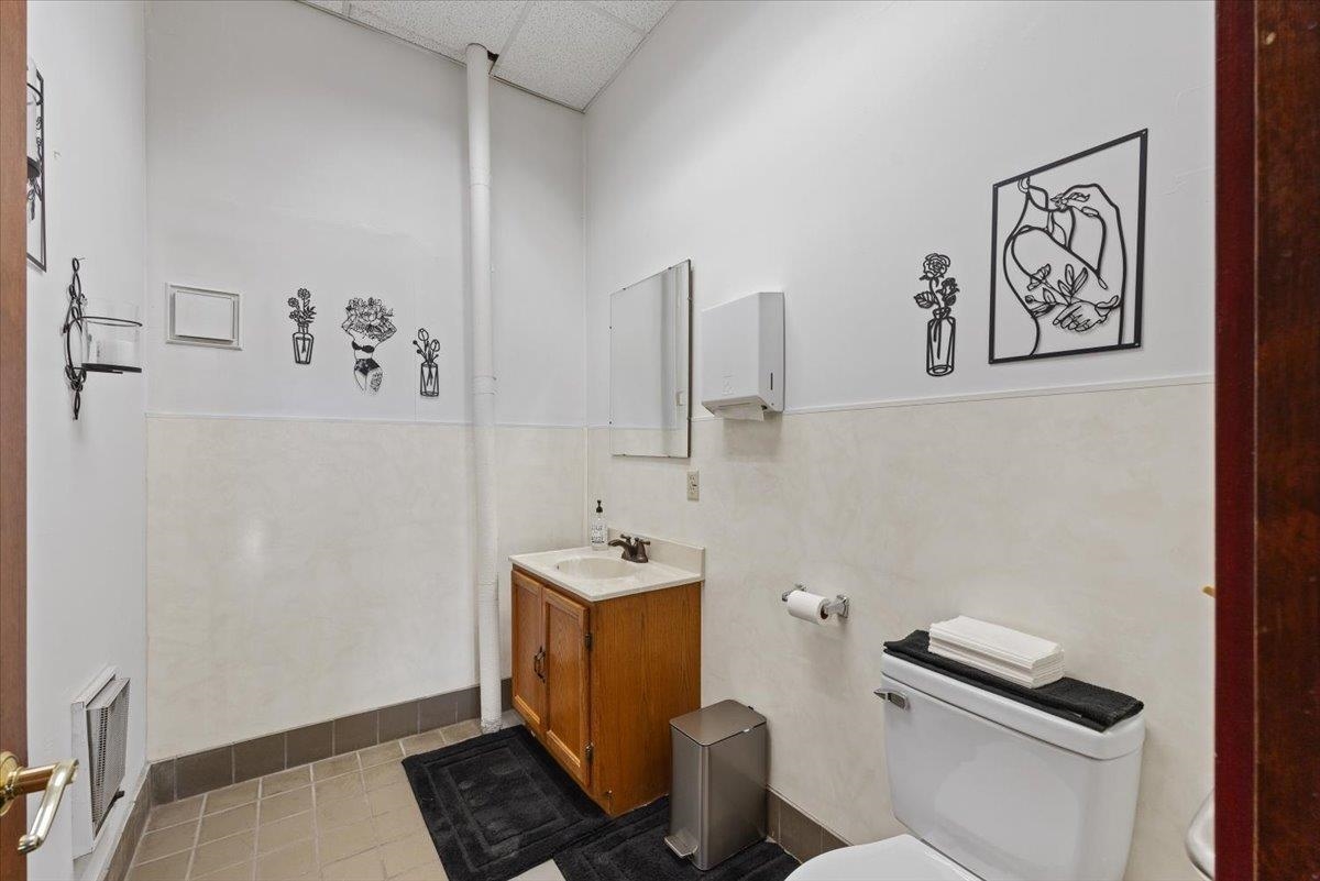5634 E Commerce Ave - Photo 24