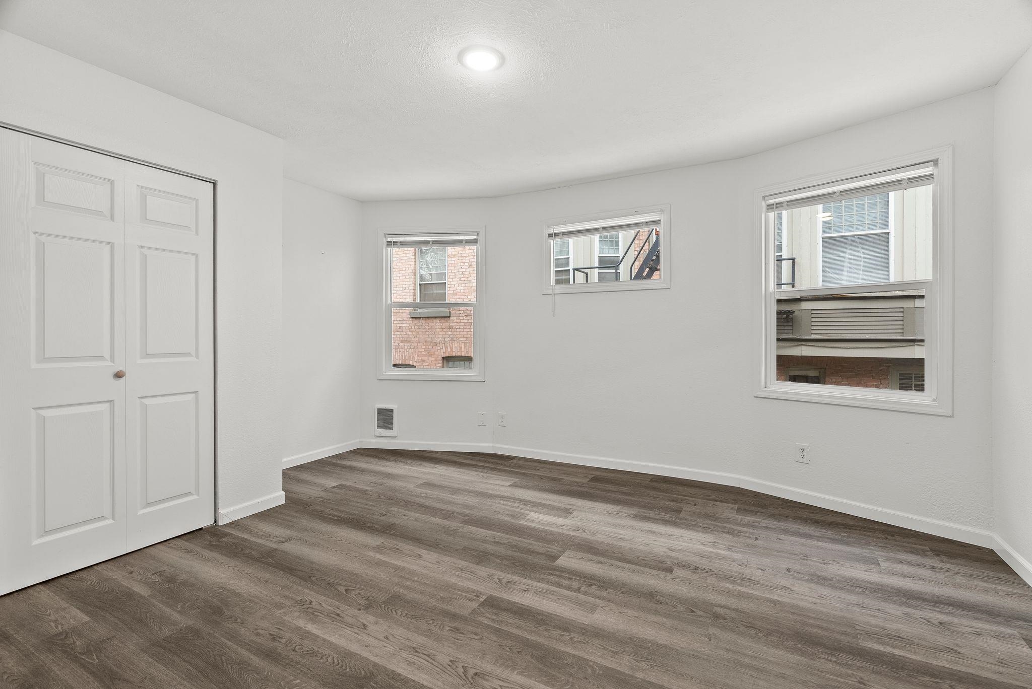 1424 W 10th Ave - Photo 5