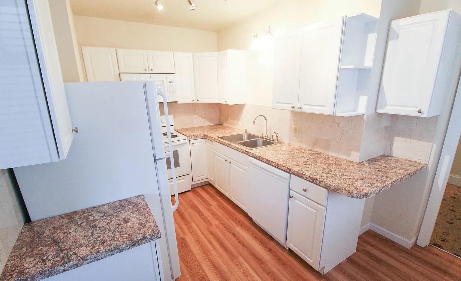 1428 W 10th Ave - Photo 10