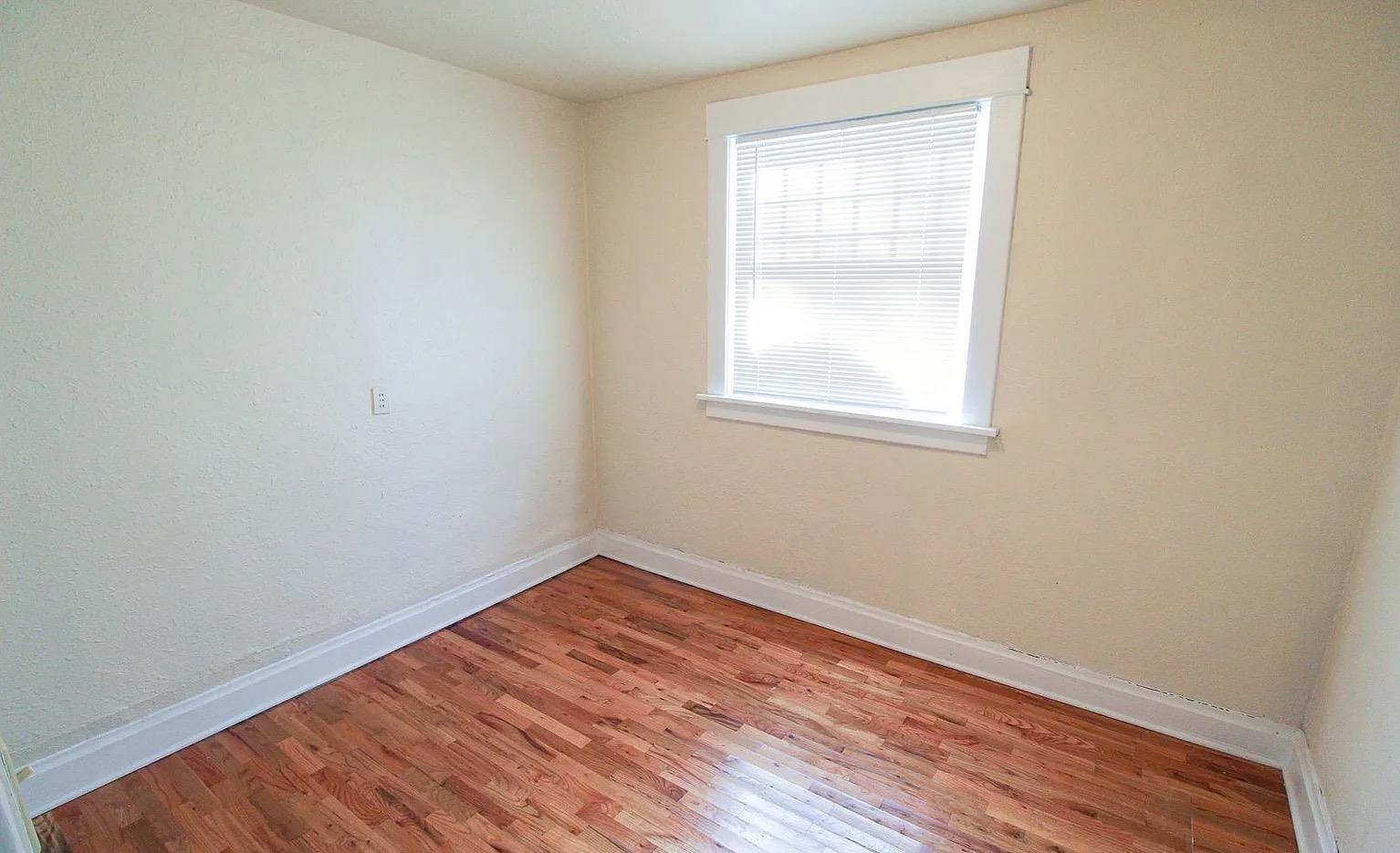 1428 W 10th Ave - Photo 11