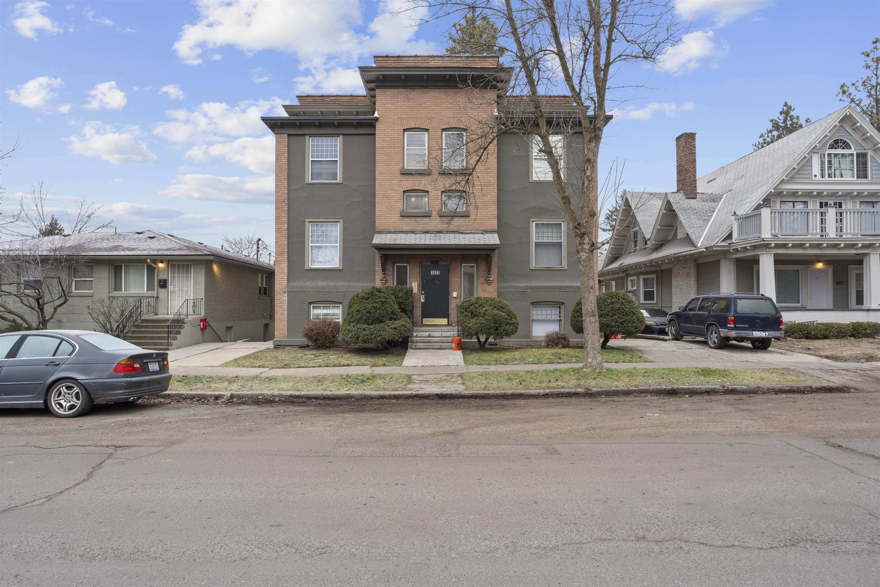 1428 W 10th Ave - Photo 1