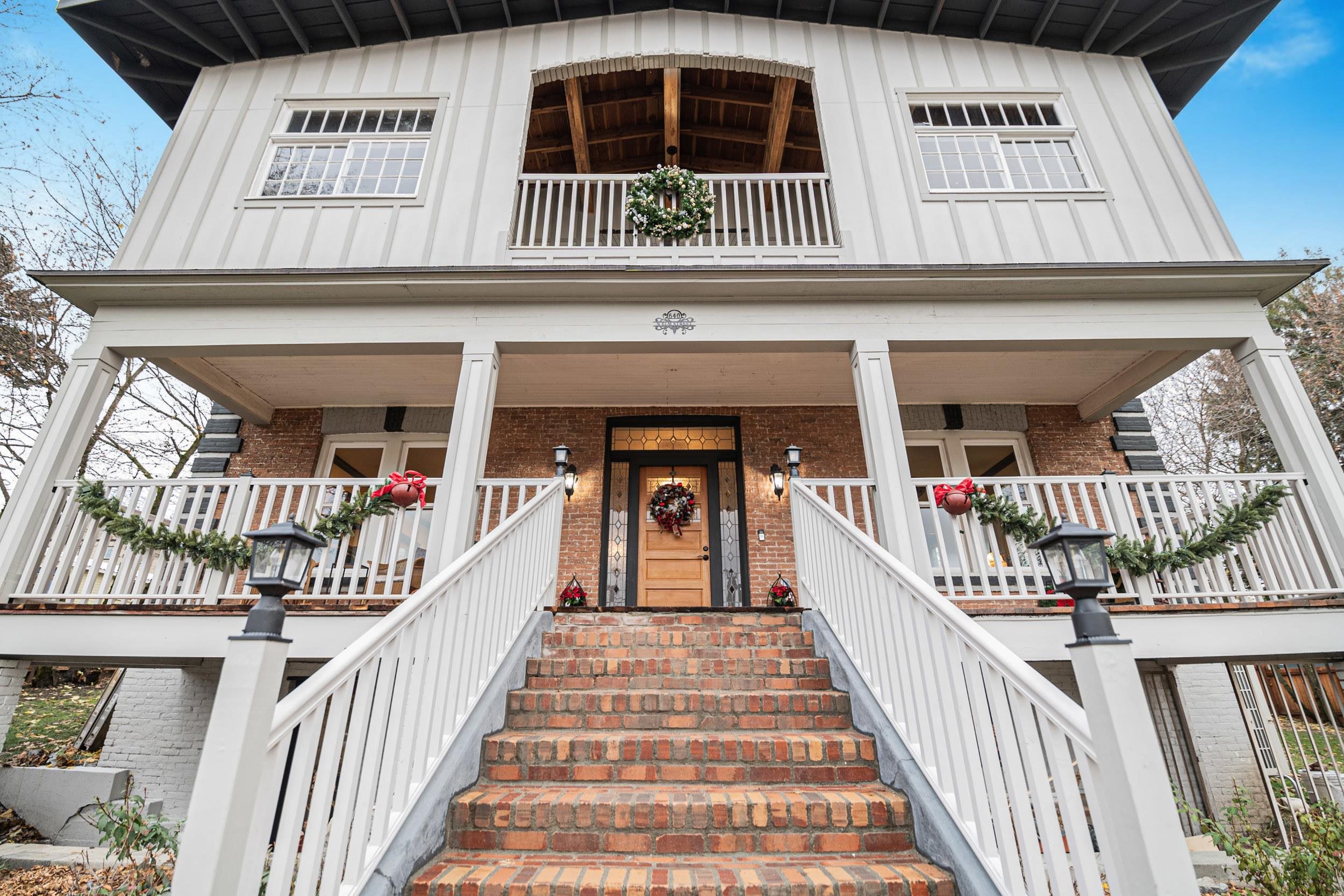 640 N Elm St - Photo 4