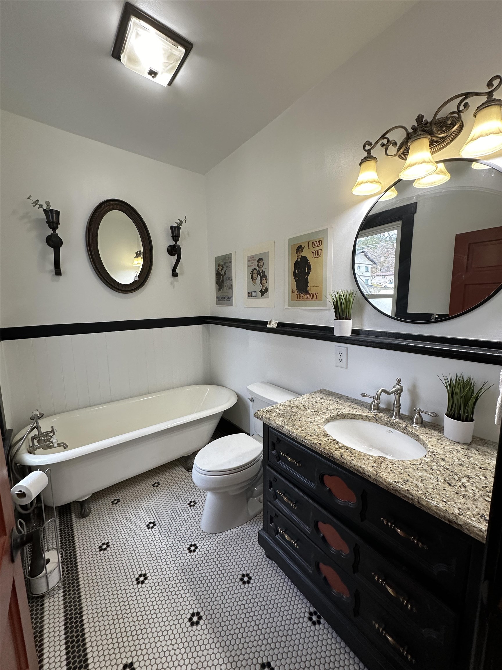 640 N Elm St - Photo 33