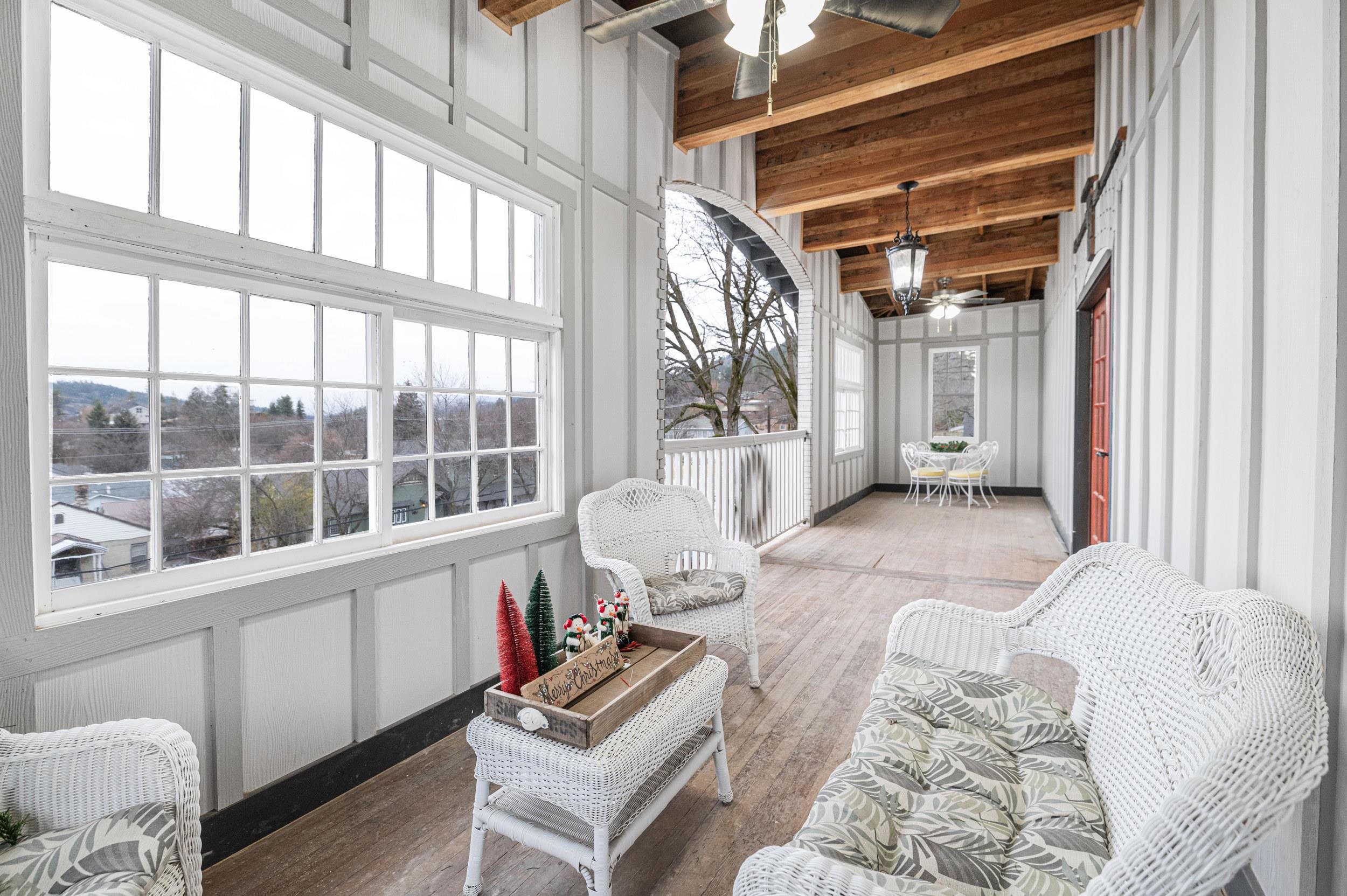 640 N Elm St - Photo 36