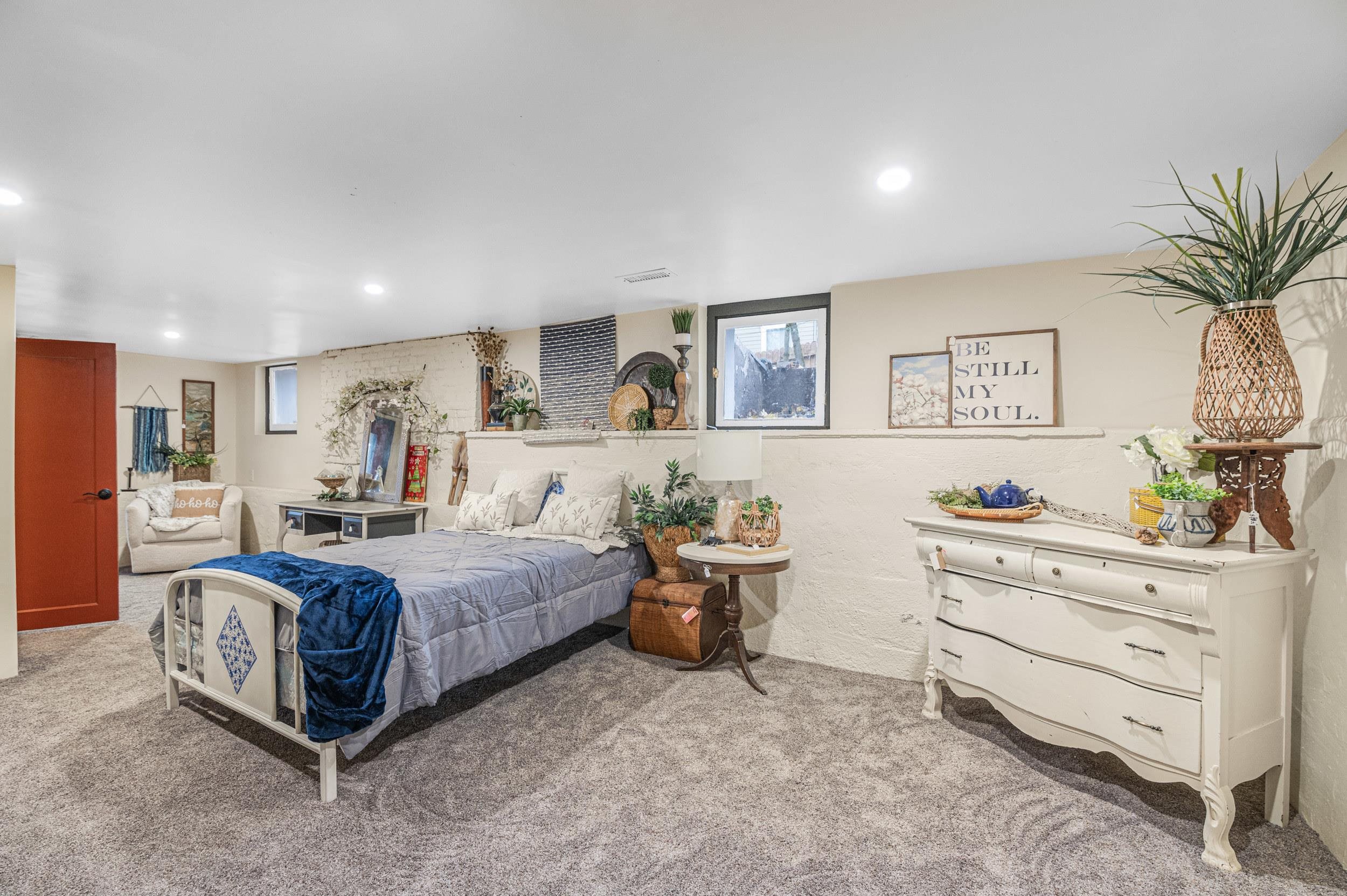 640 N Elm St - Photo 38