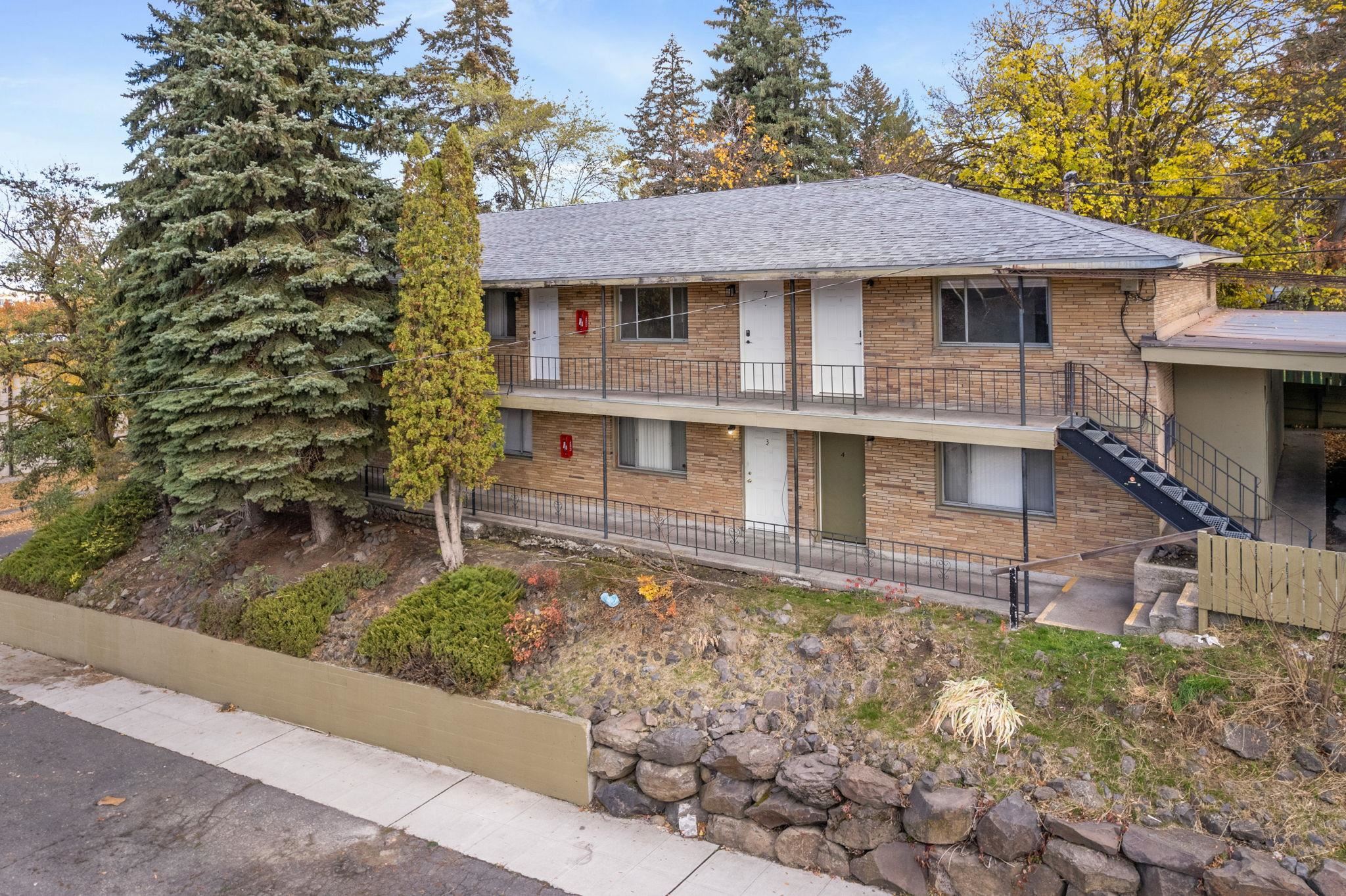1627 W 7th Ave - Photo 1