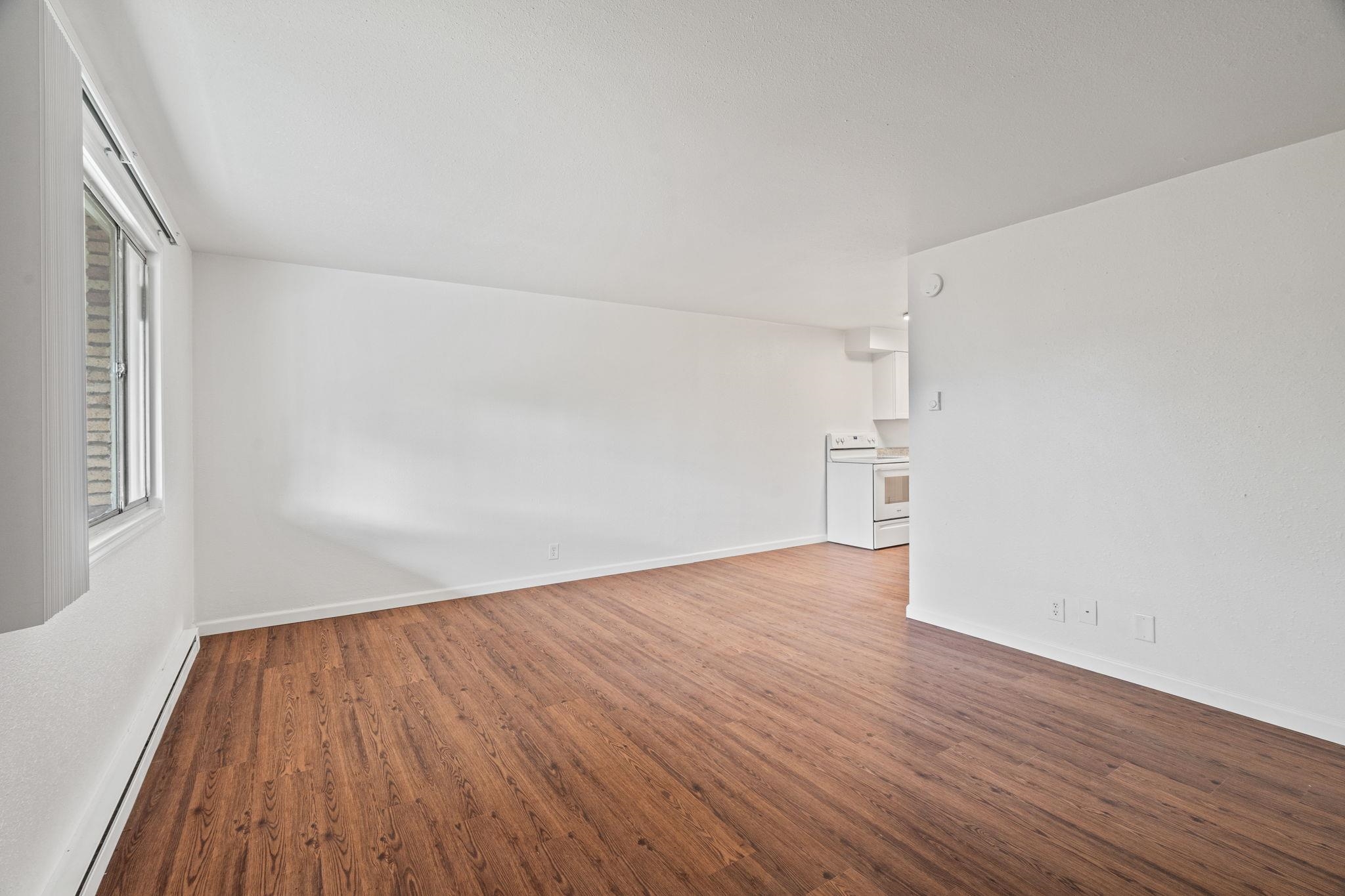 1627 W 7th Ave - Photo 8