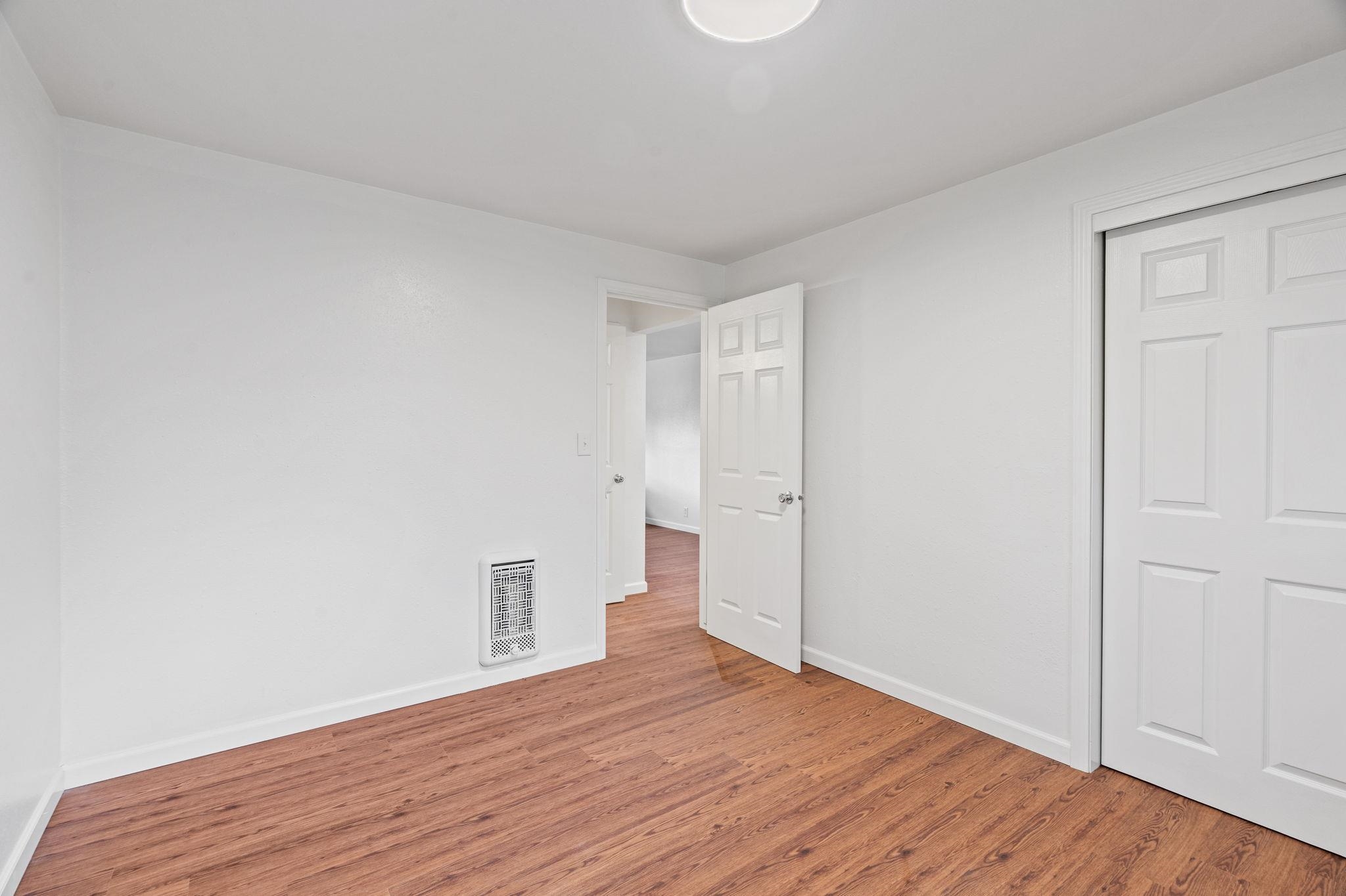1627 W 7th Ave - Photo 18