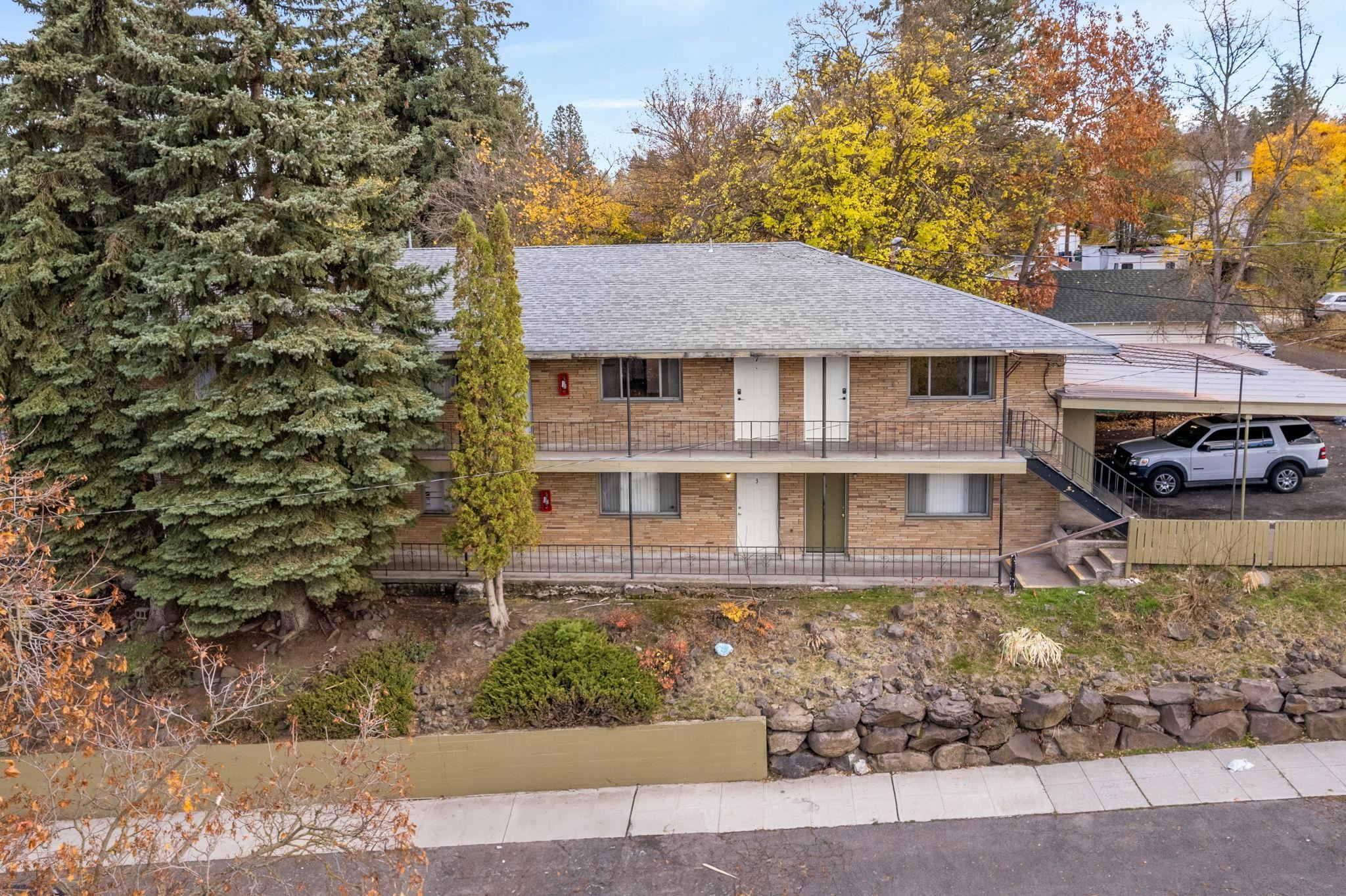 1627 W 7th Ave - Photo 5