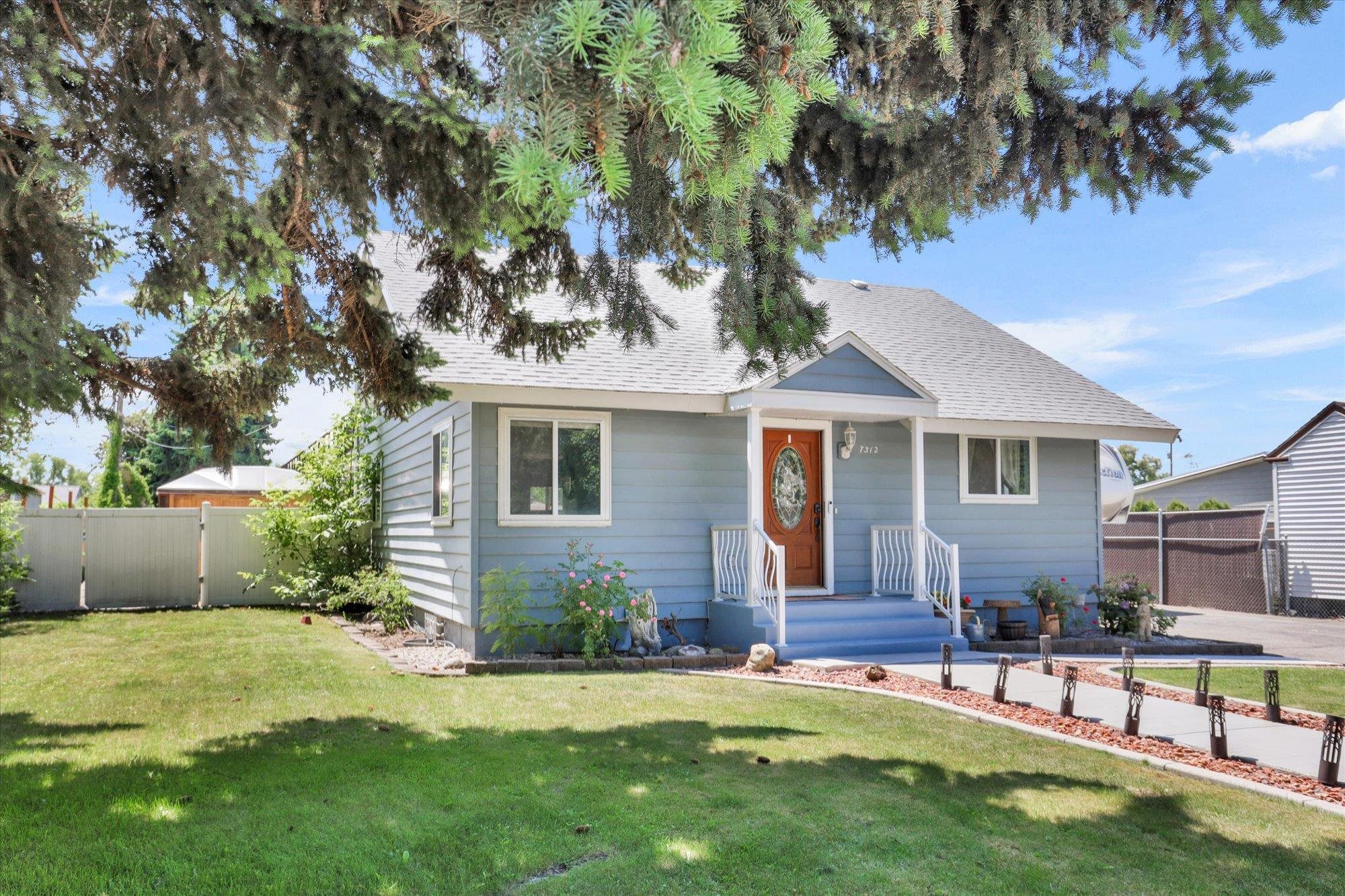 7312 E Euclid Ave - Photo 2