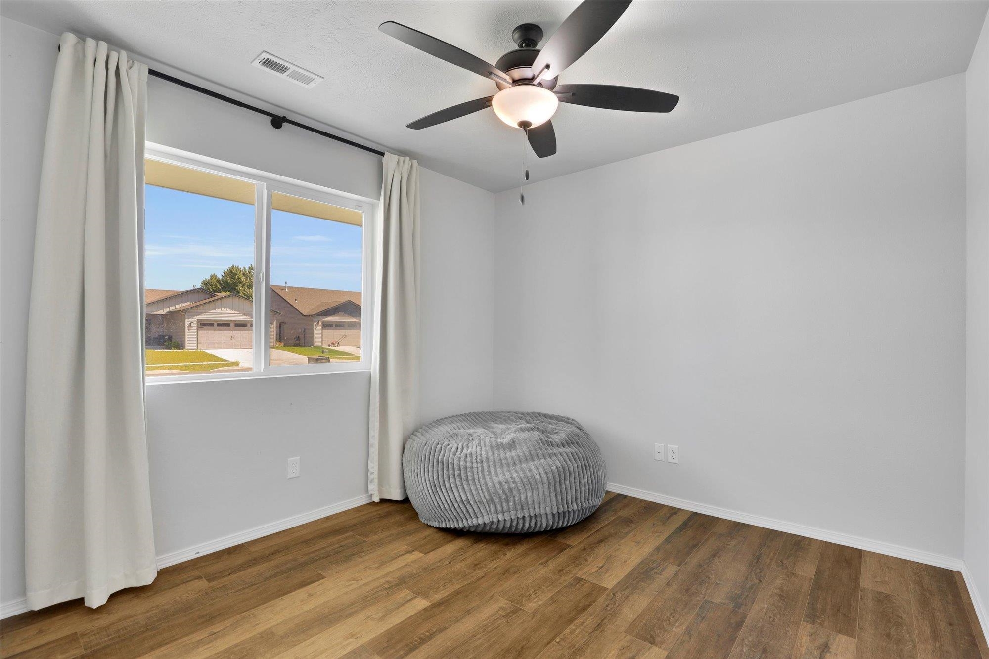 10521 W Salmonberry Rd - Photo 5