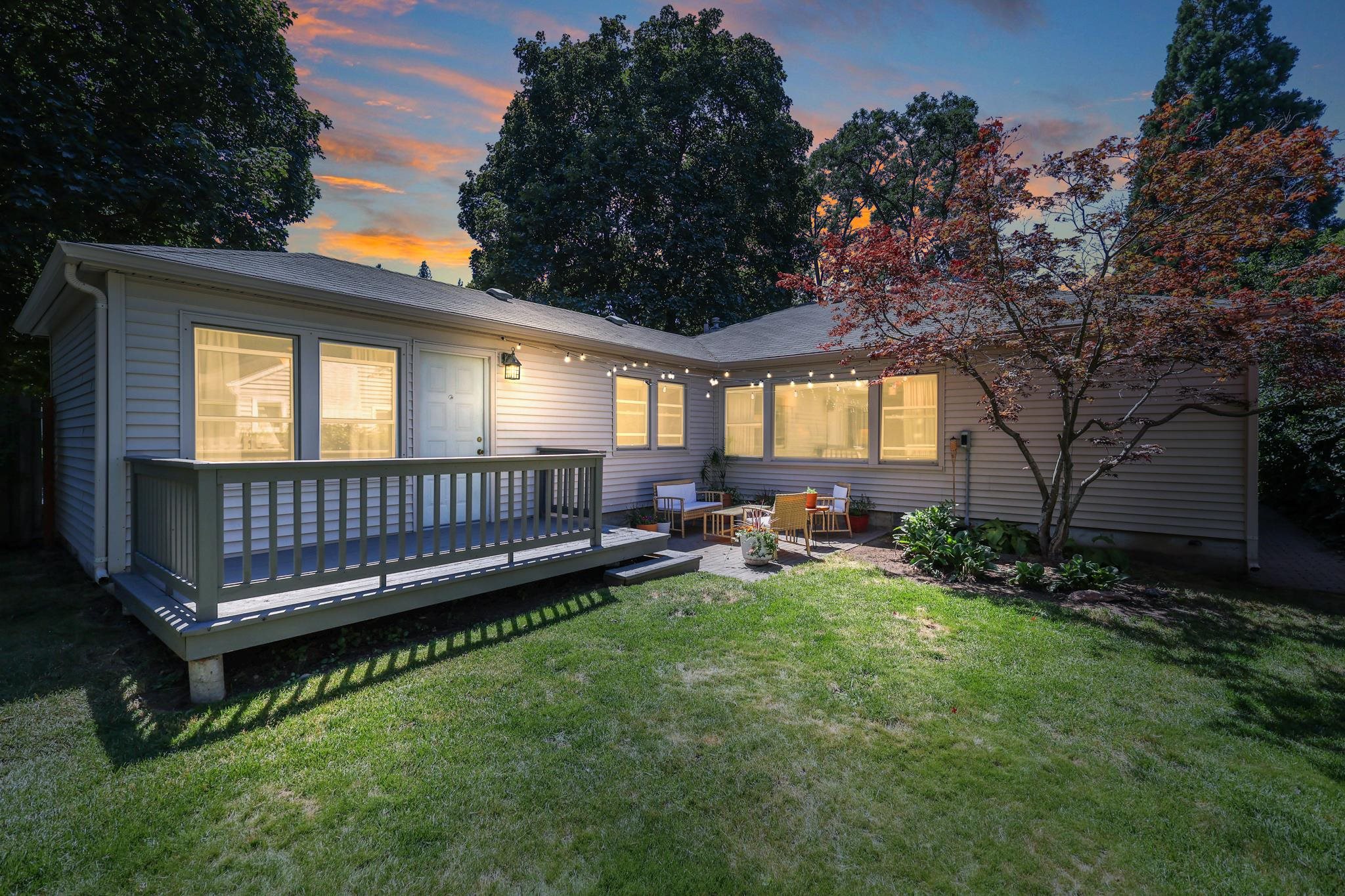 2433 E Girard Pl - Photo 2