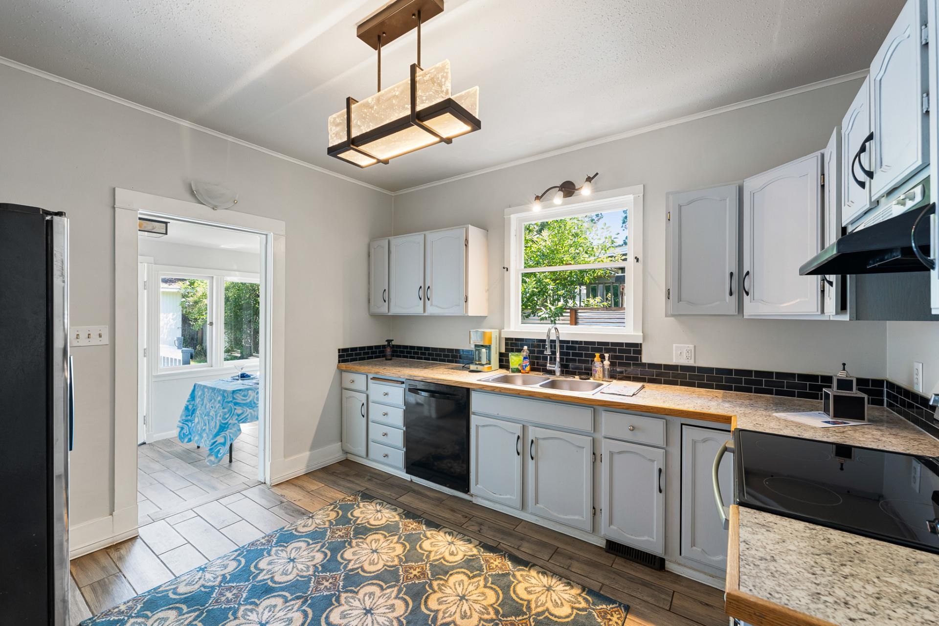 2713 E 5th Ave - Photo 11