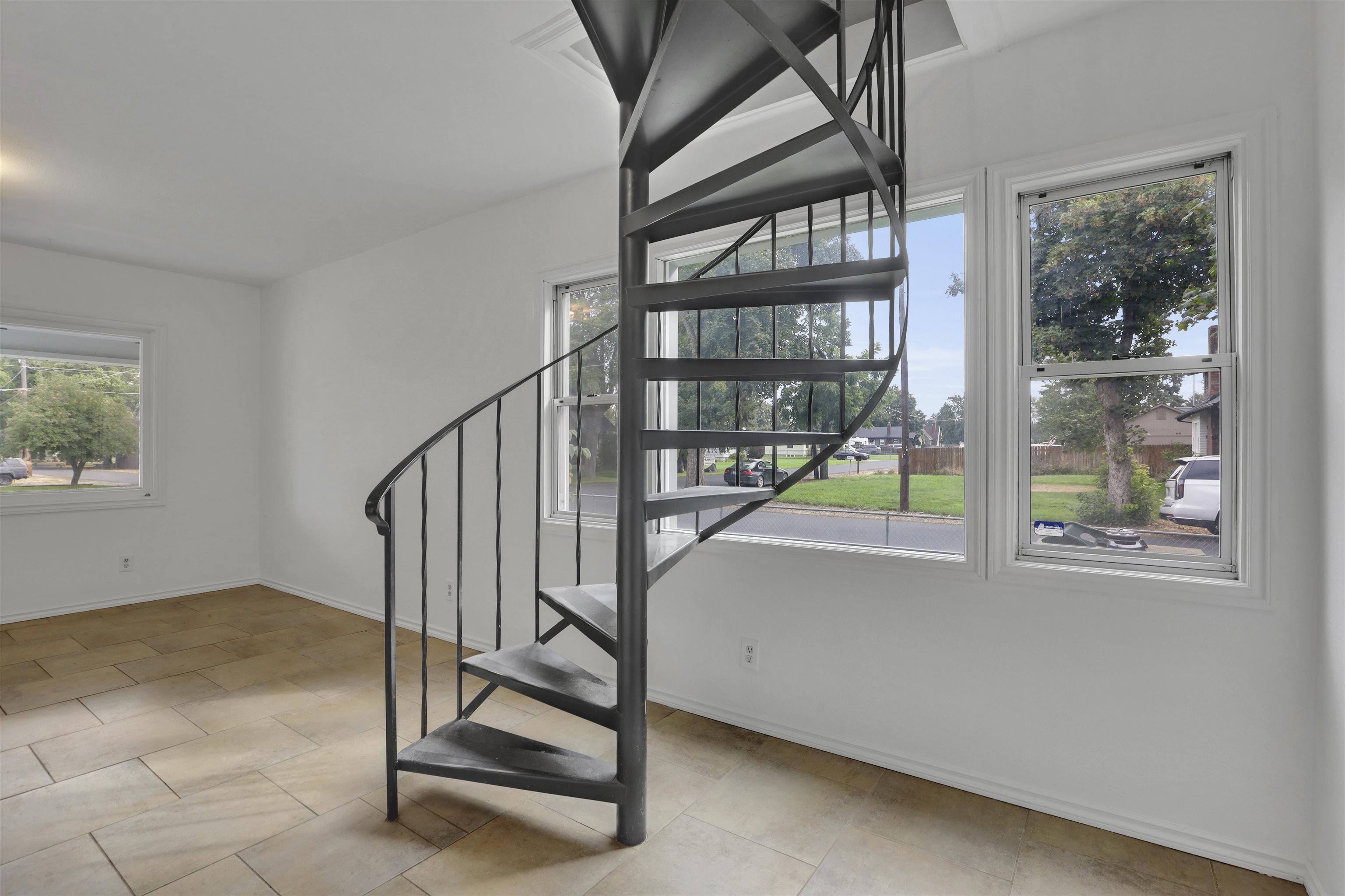8020 E Marietta Ave - Photo 10