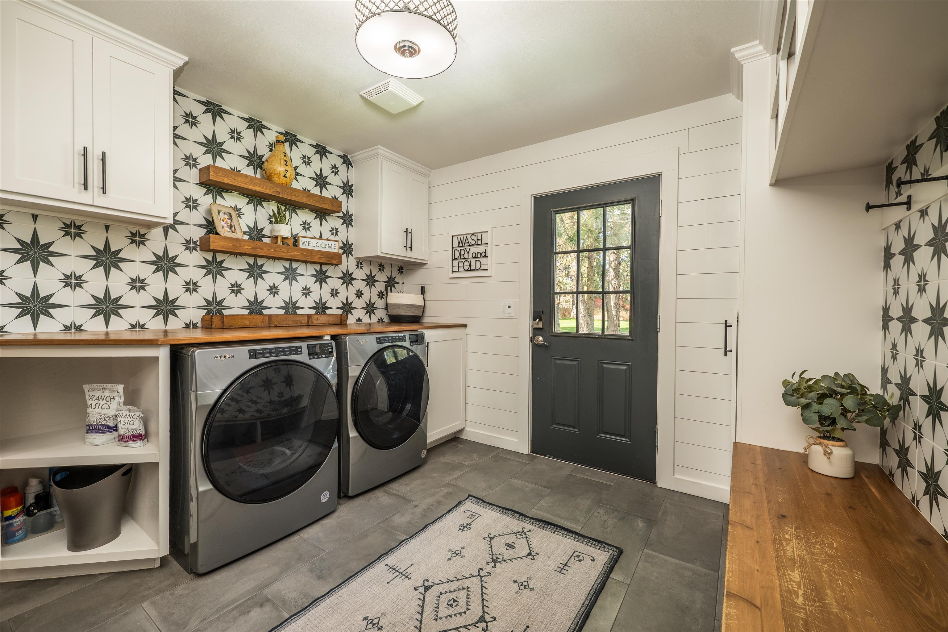 21411 N Spotted Rd - Photo 16