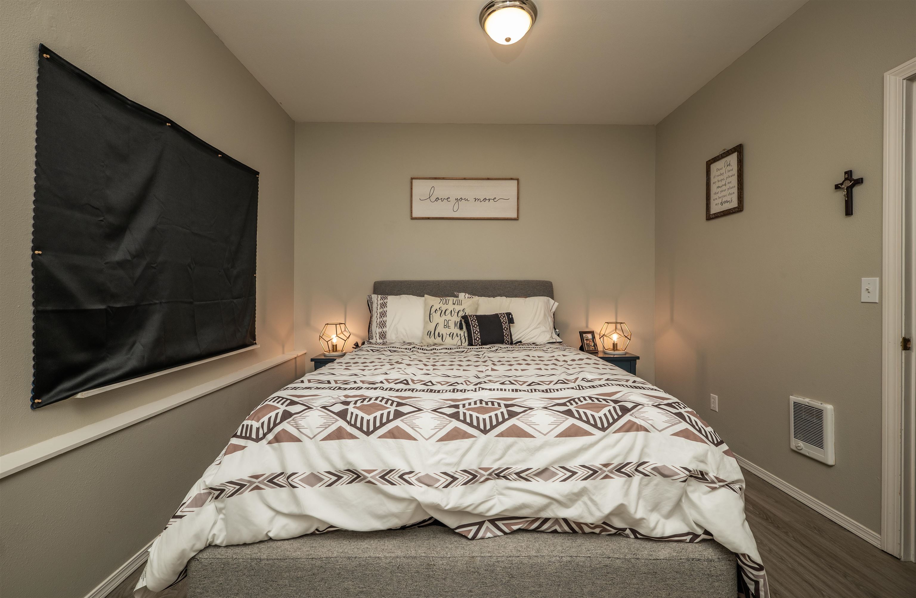 21411 N Spotted Rd - Photo 32