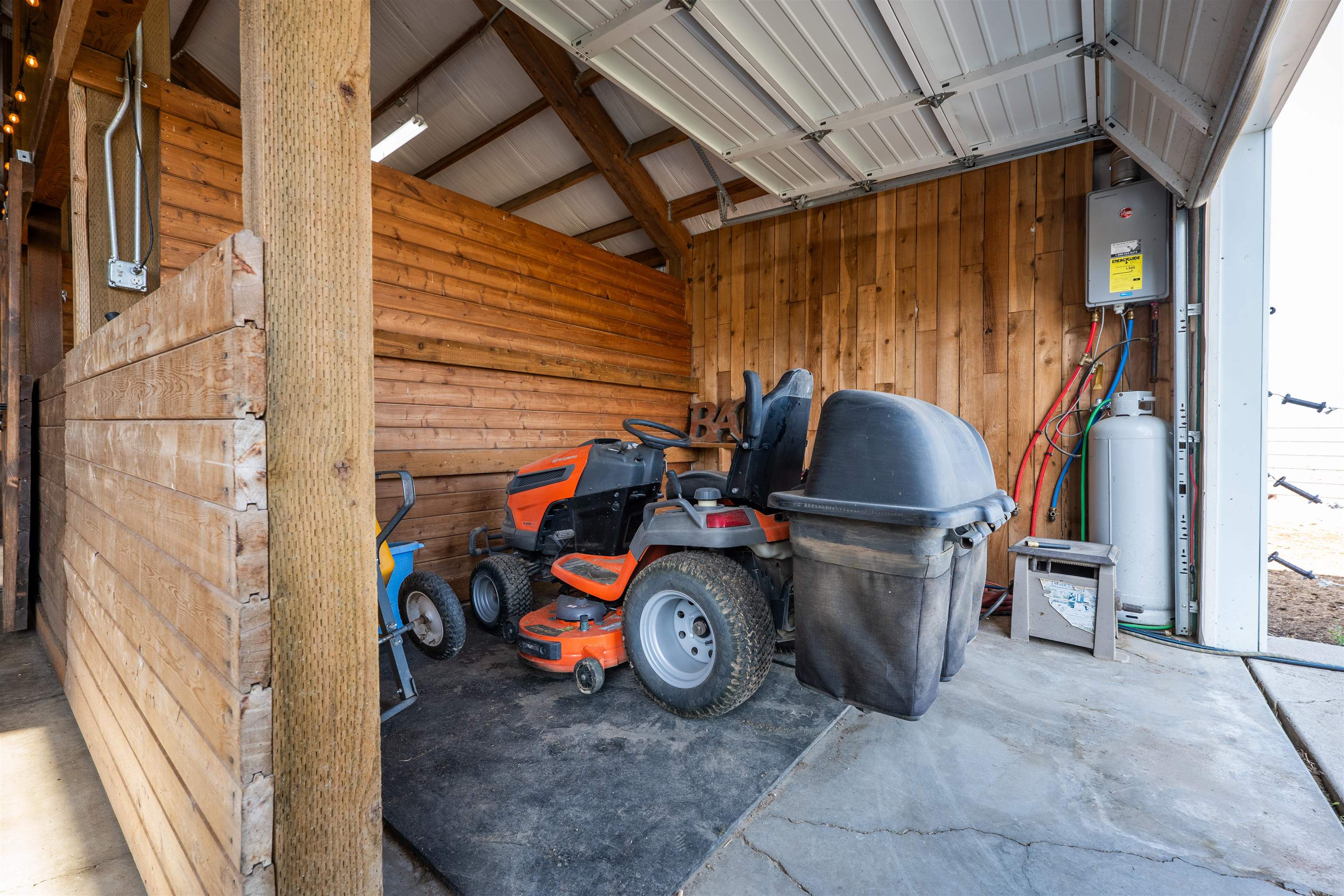 21411 N Spotted Rd - Photo 45