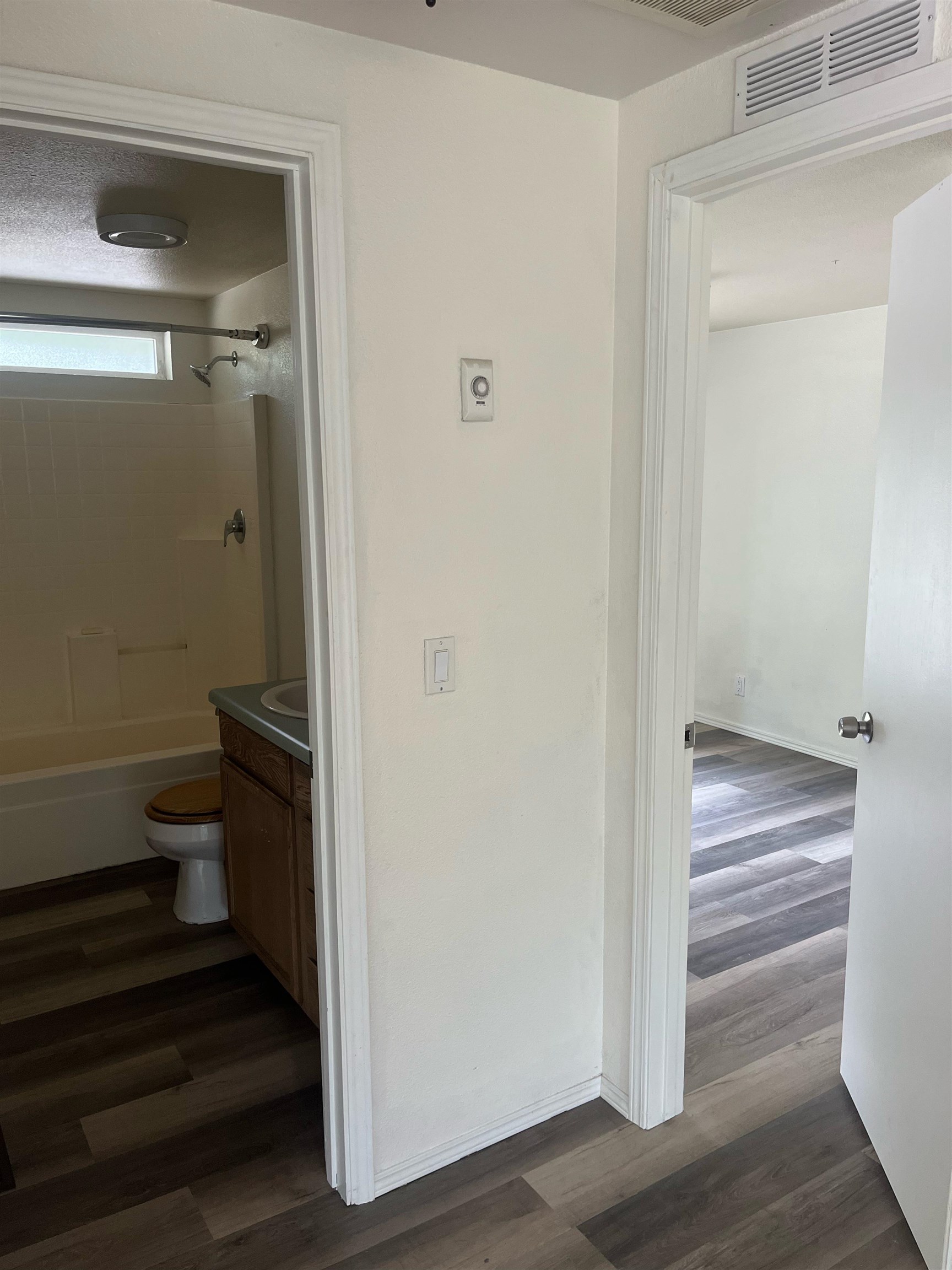 4087 Hesseltine Rd - Photo 3