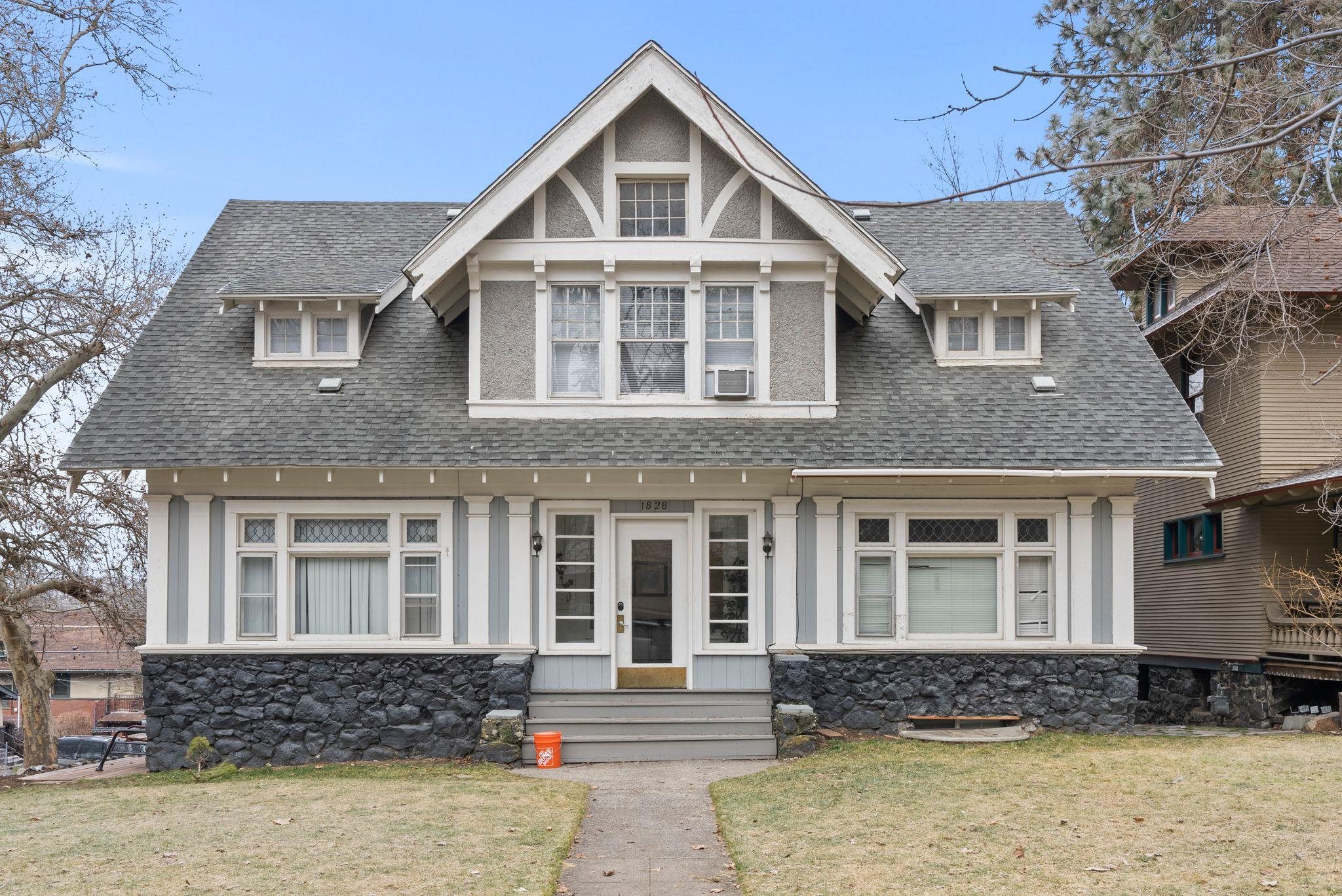 1828 W 9th Ave - Photo 1