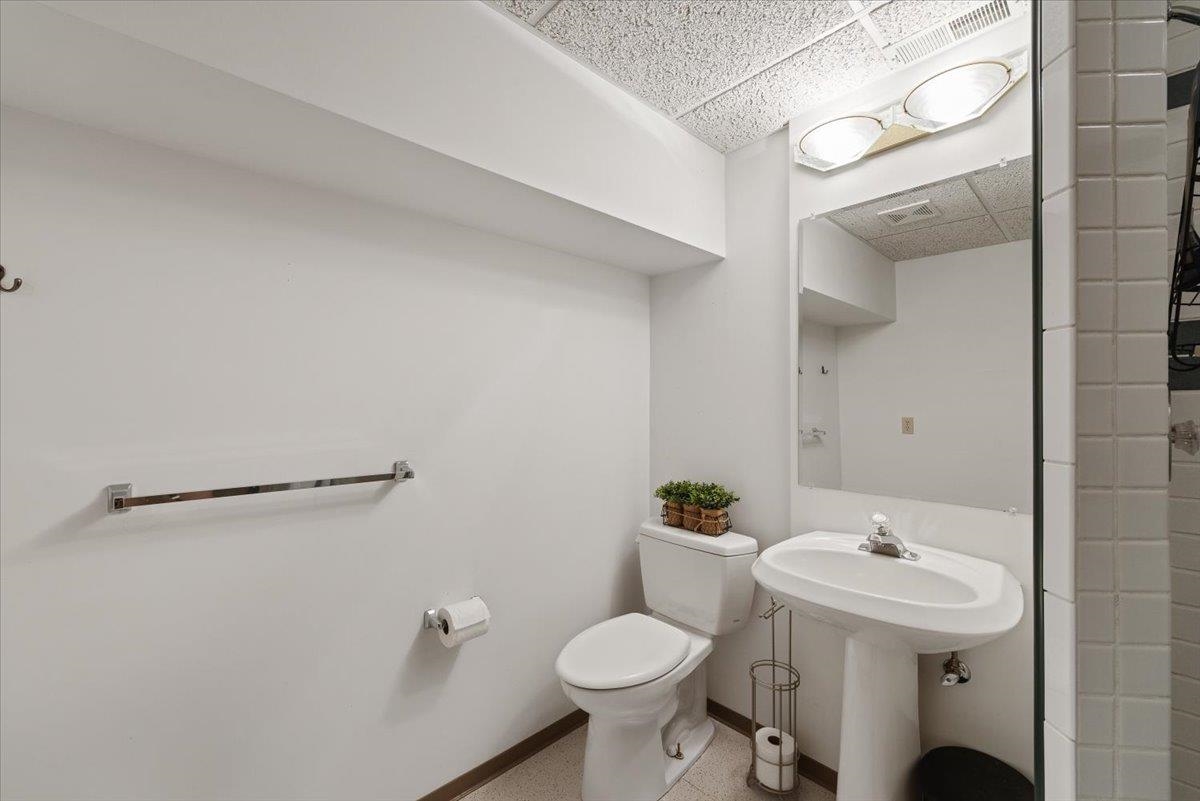 26615 E Moffat Rd - Photo 32