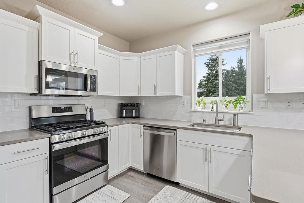 2046 W Parkway Ct - Photo 13