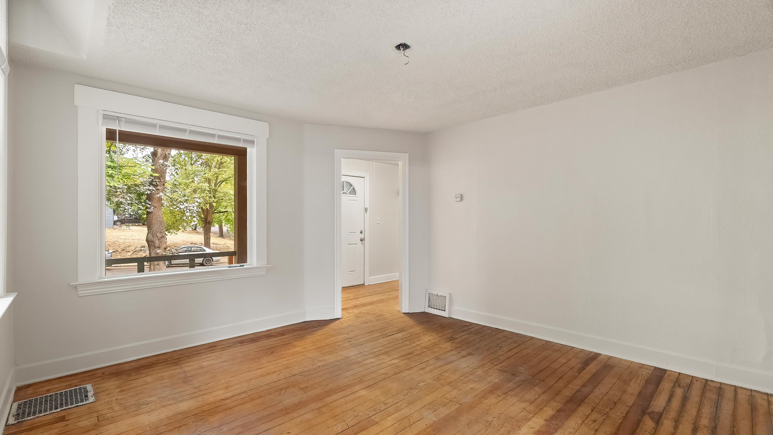 1130 W 11th Ave - Photo 3
