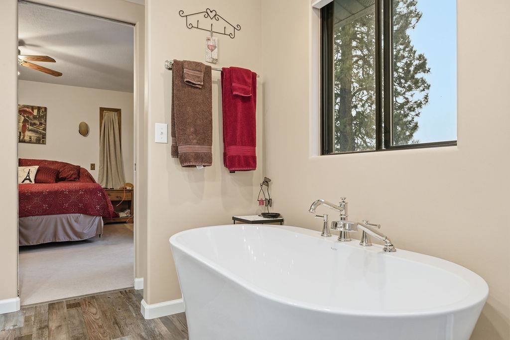 2211 N Houk Rd - Photo 35