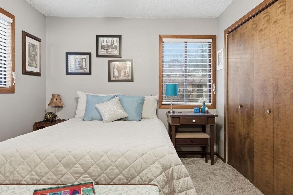 2211 N Houk Rd - Photo 36