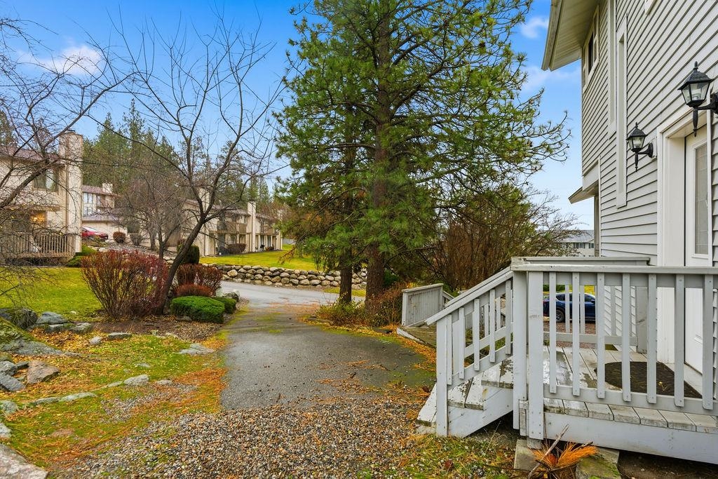 2211 N Houk Rd - Photo 4