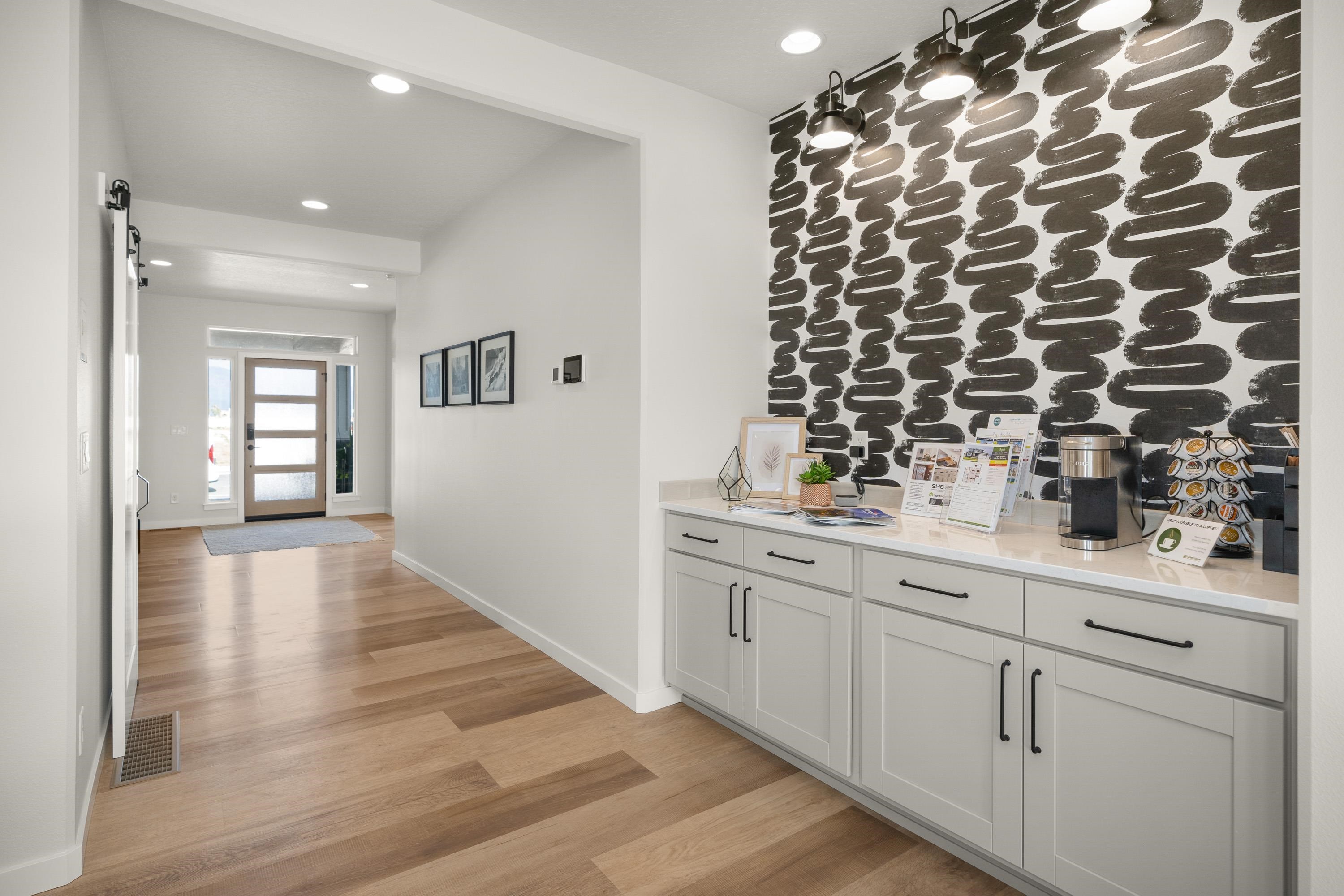 12145 N Montfort Ave - Photo 8