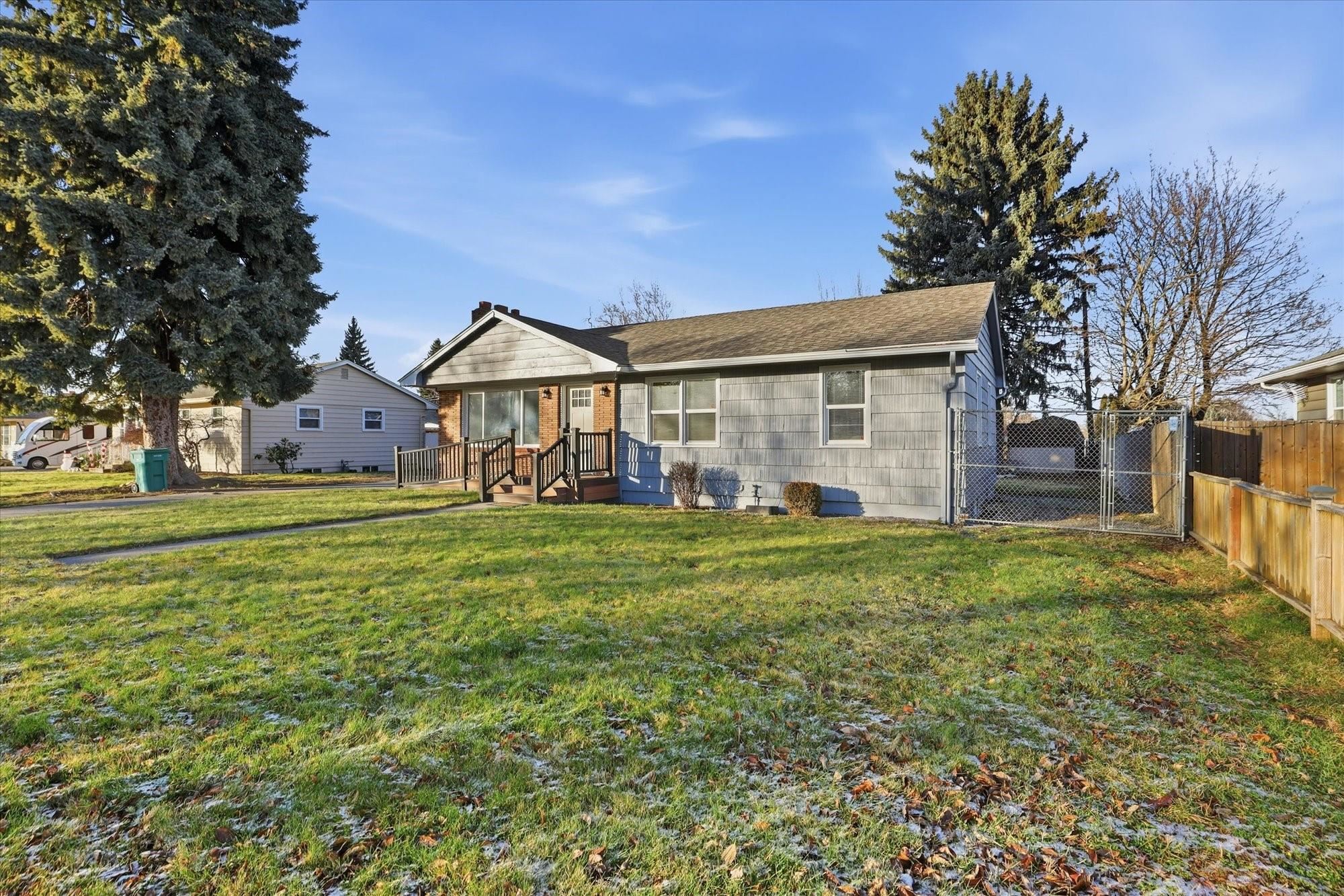 10811 E 7th Ave - Photo 35