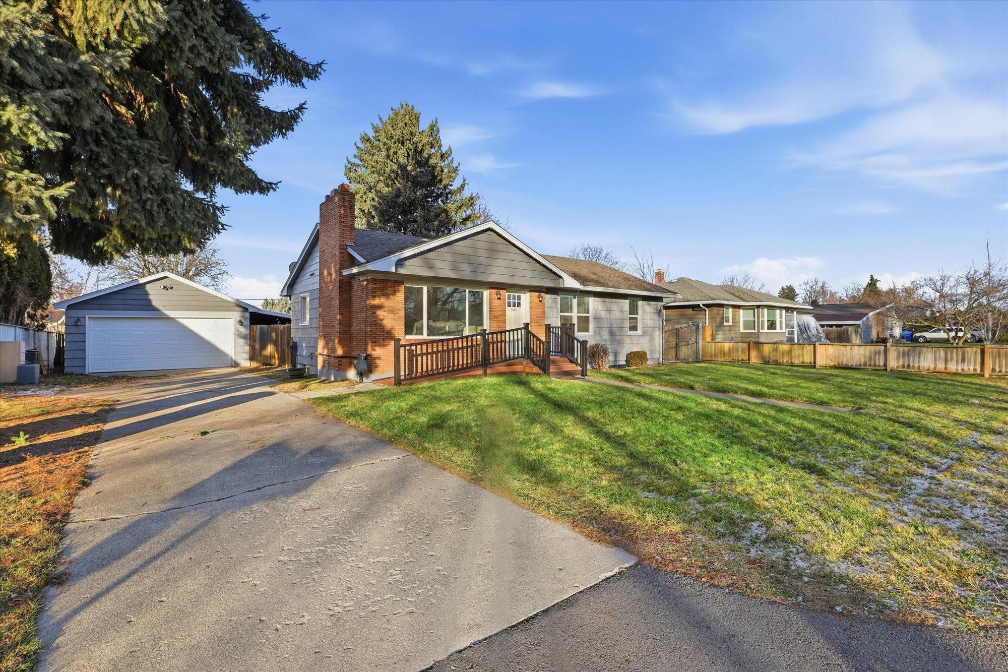 10811 E 7th Ave - Photo 33