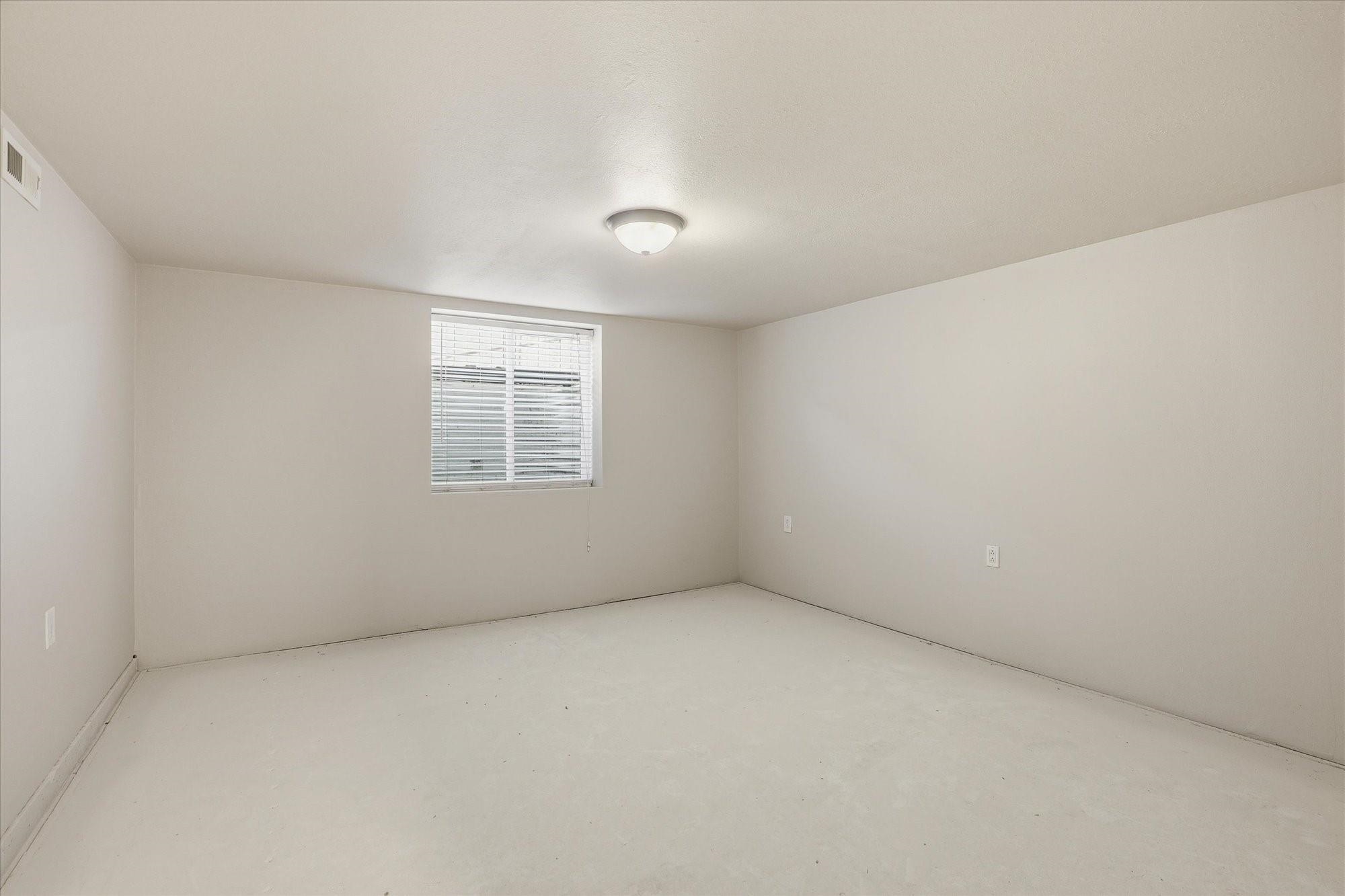 10811 E 7th Ave - Photo 19