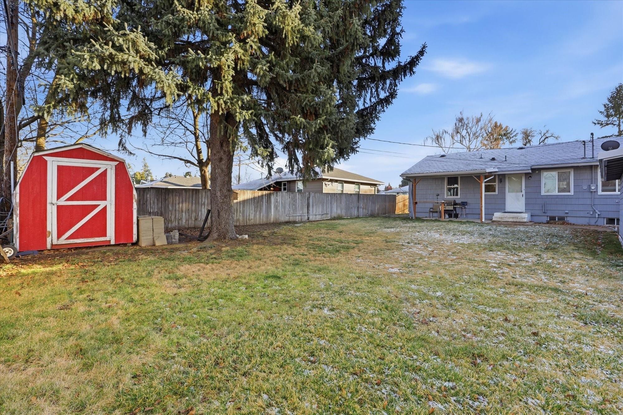 10811 E 7th Ave - Photo 29