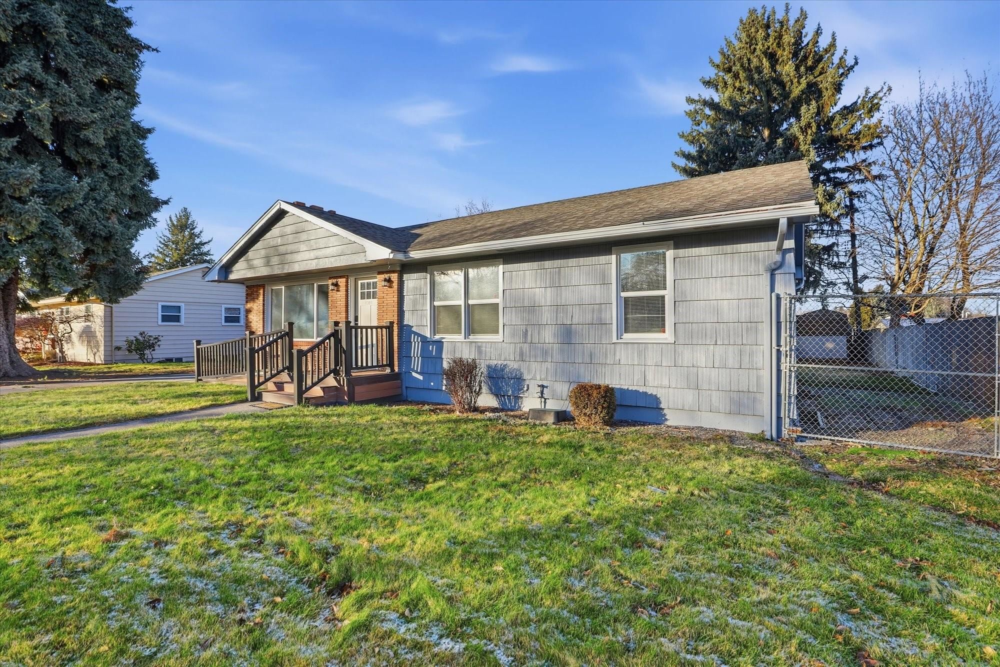 10811 E 7th Ave - Photo 34