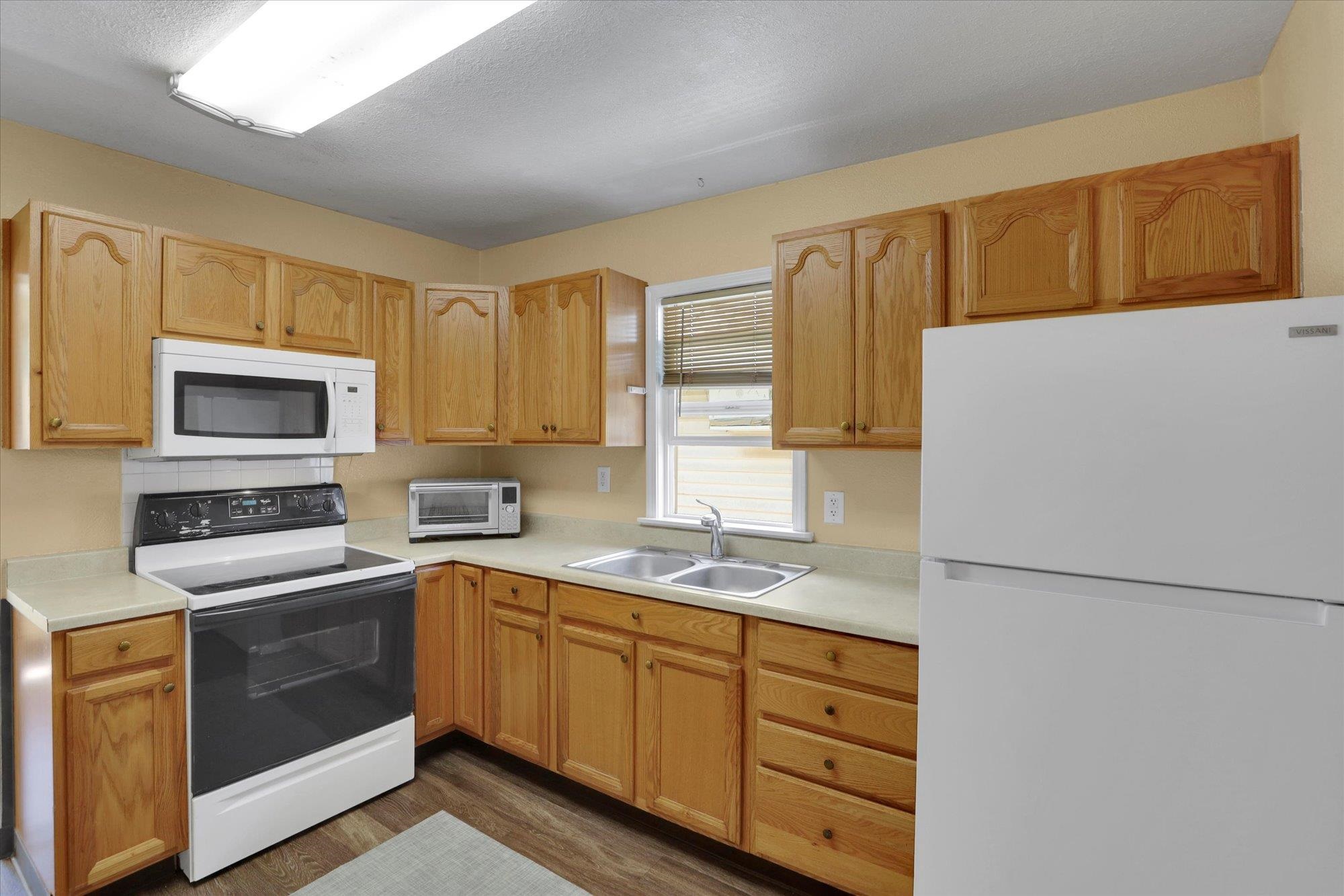 726 E Rockwell Ave - Photo 3