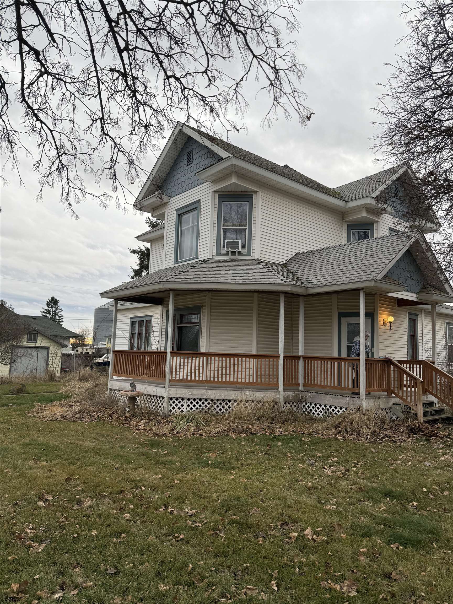 703 Washington St - Photo 3