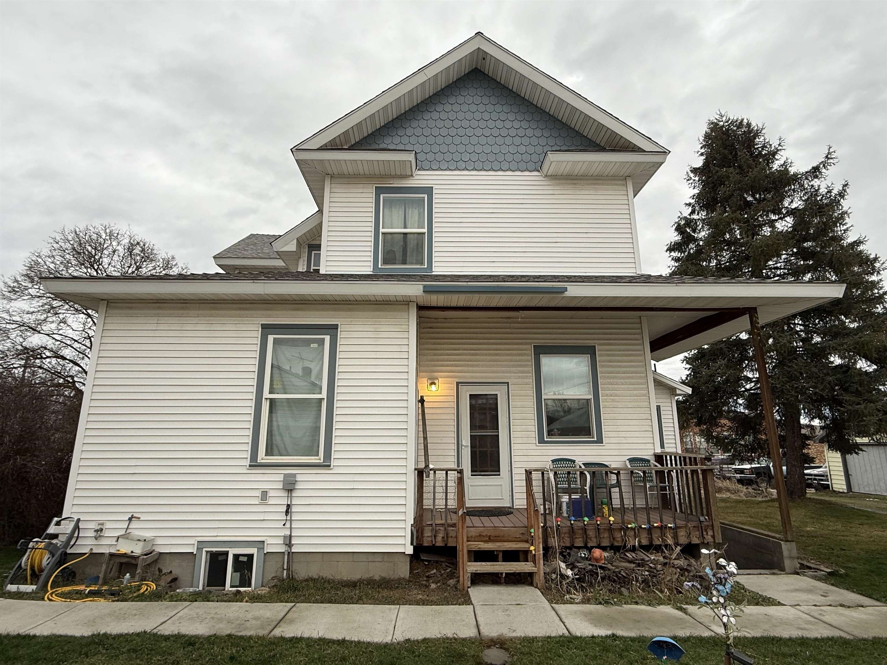 703 Washington St - Photo 4