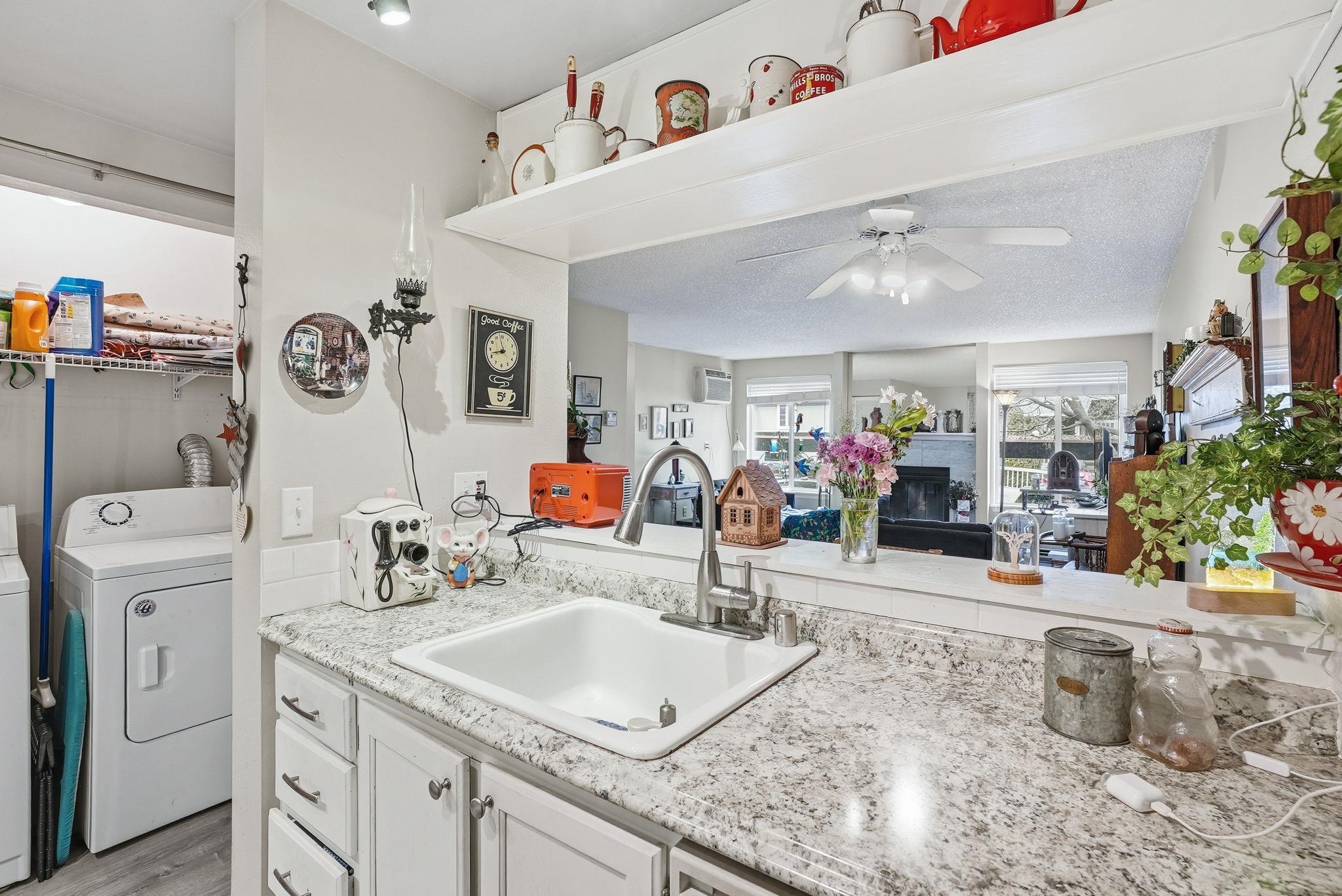 6015 E 6th Ave - Photo 9