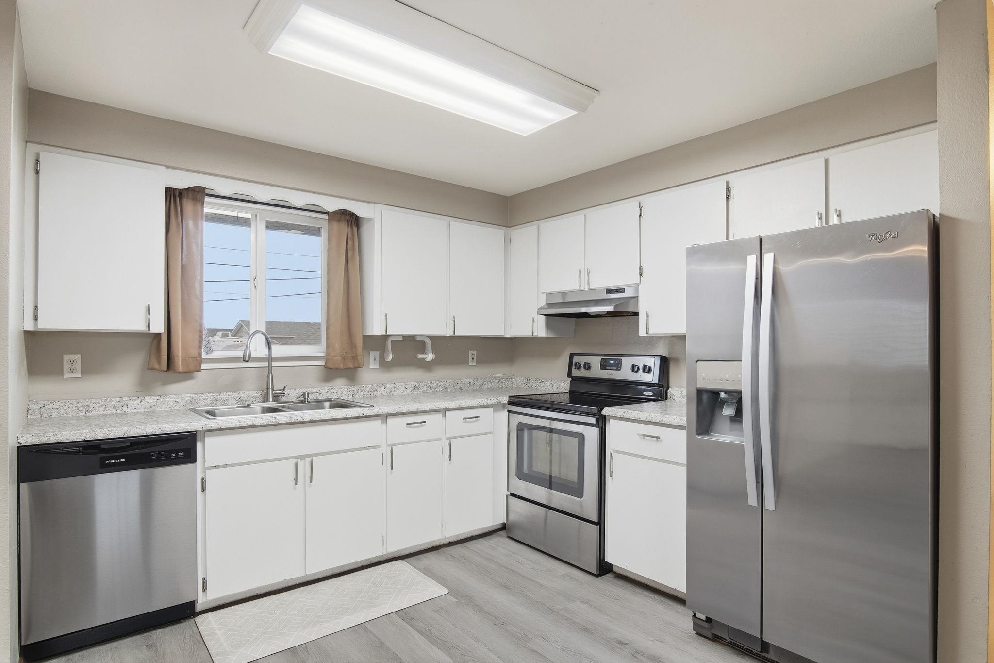 743 S Beeman St - Photo 3