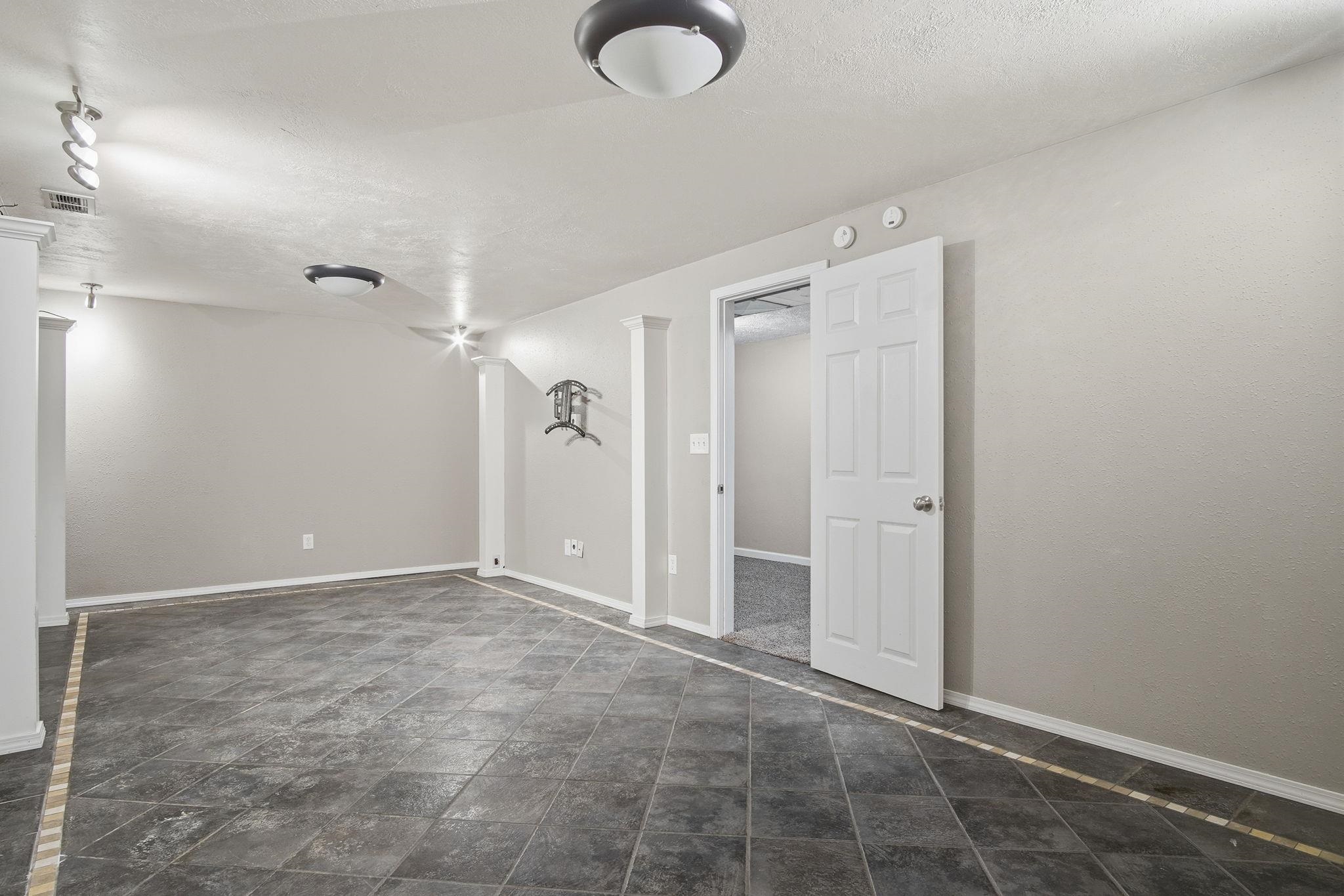 743 S Beeman St - Photo 27