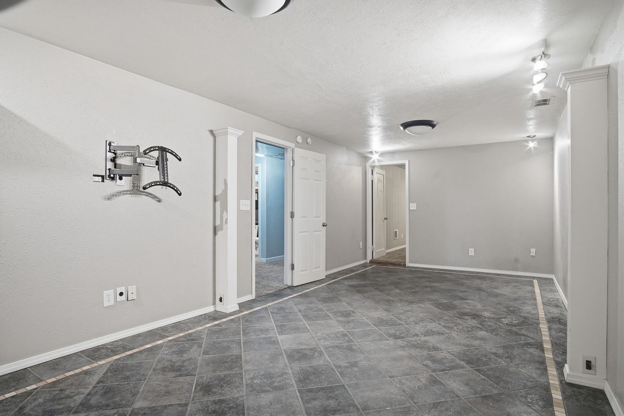 743 S Beeman St - Photo 29