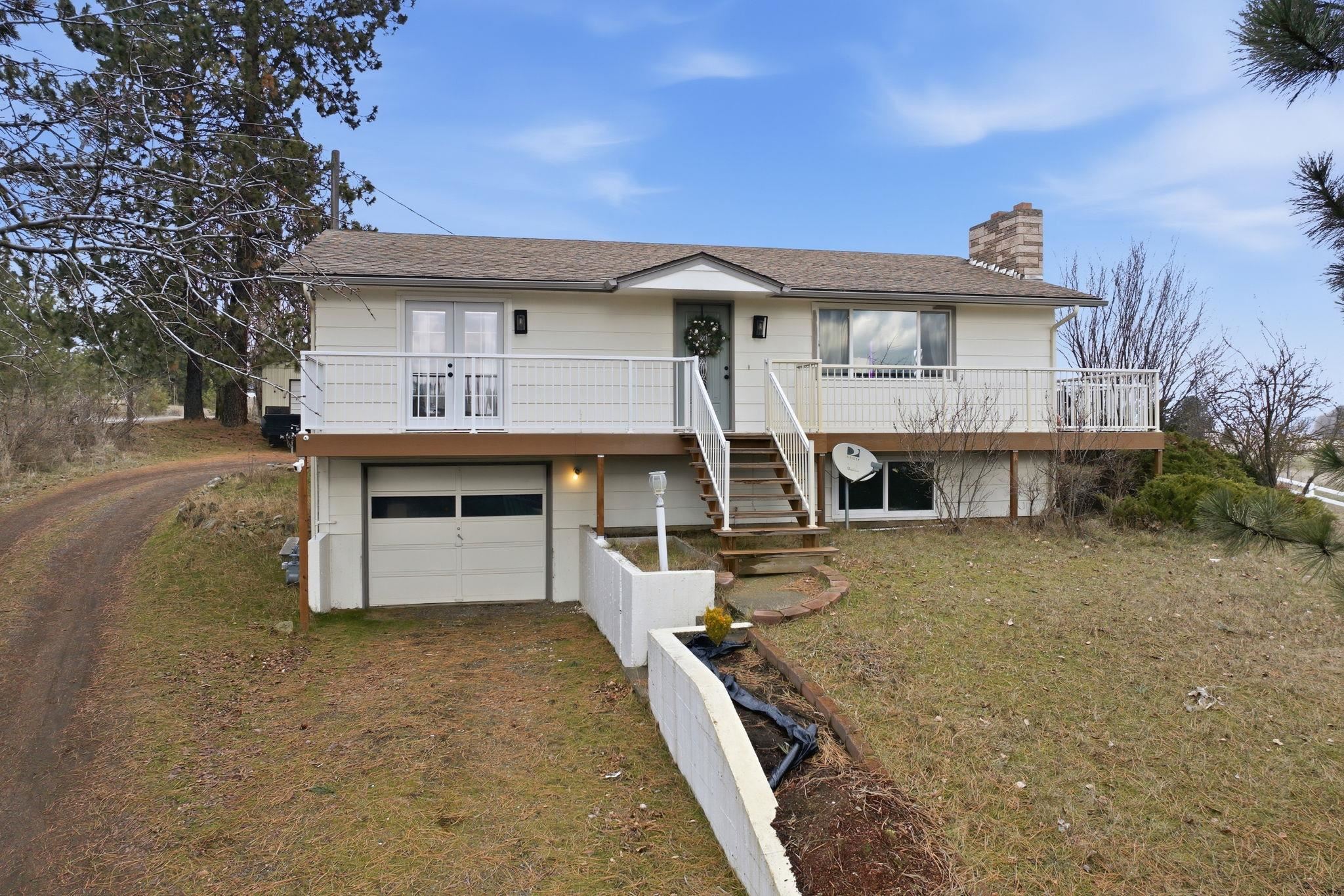 18105 E 32nd Ave - Photo 3