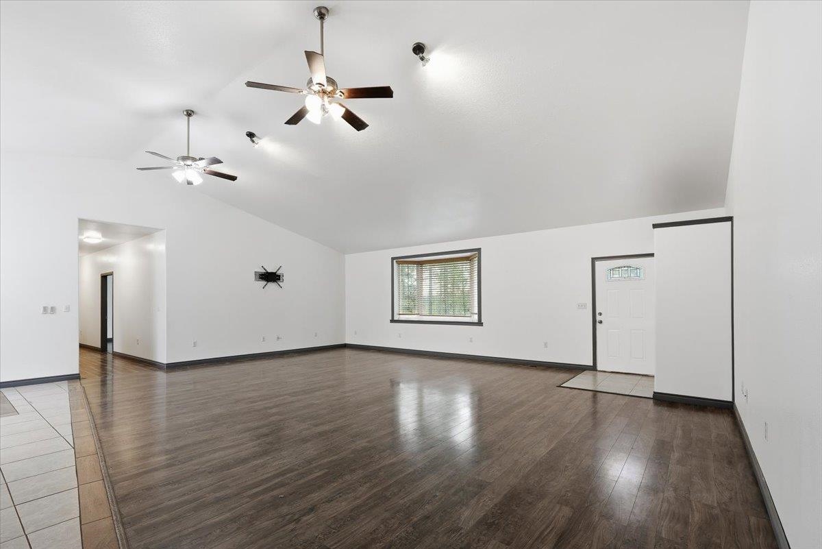 25720 Malloy Prairie Rd - Photo 2