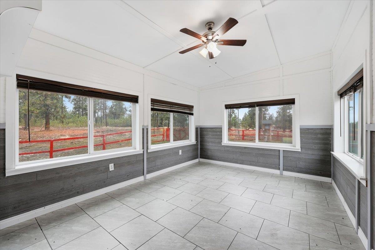 25720 Malloy Prairie Rd - Photo 24